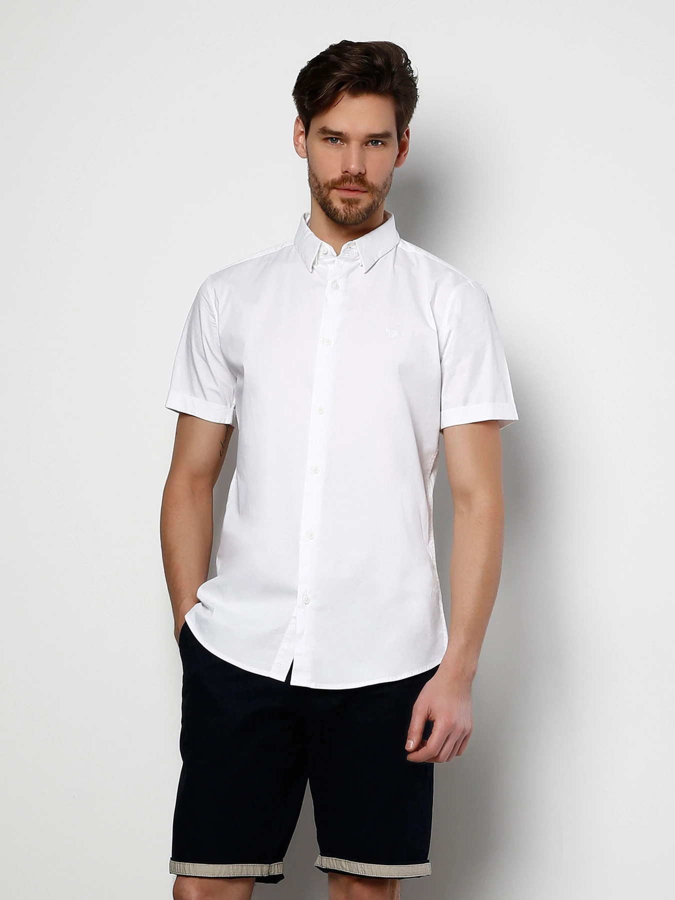 Рубашки Colin’s модель CL1025587WHT Рубашки Colin’s модель CL1025587WHT Фото