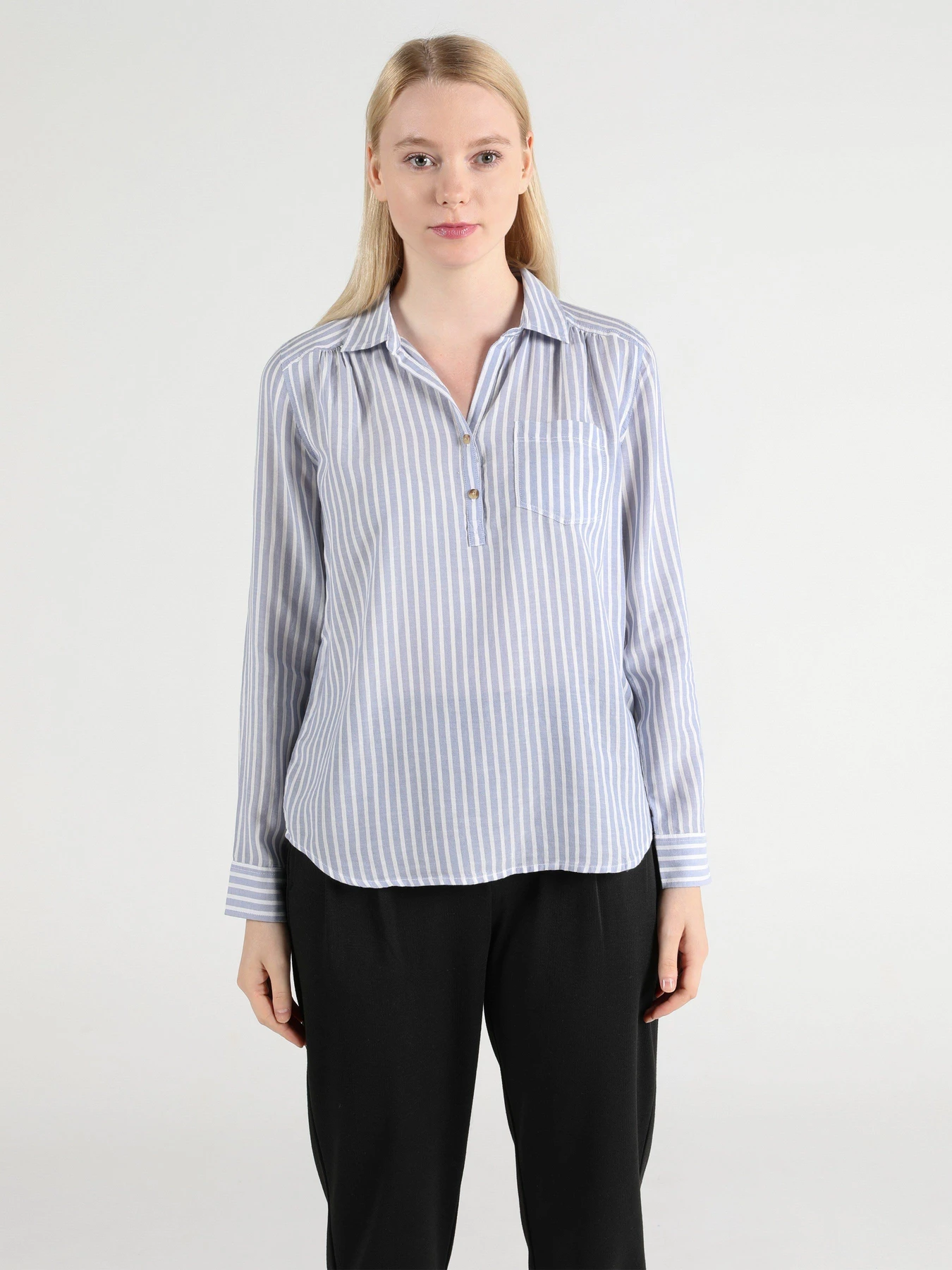 Сорочки Colin’s модель CL1050665BLE Фото
