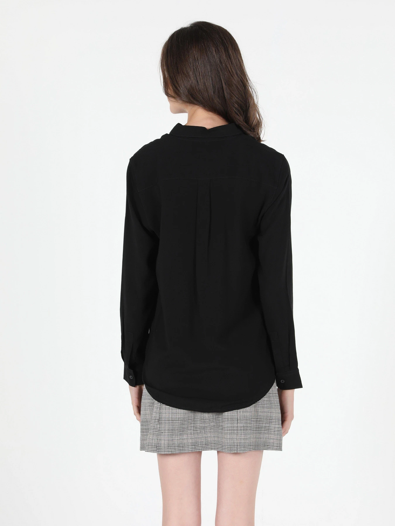 Рубашки Colin’s модель CL1050927BLK Рубашки Colin’s модель CL1050927BLK Фото