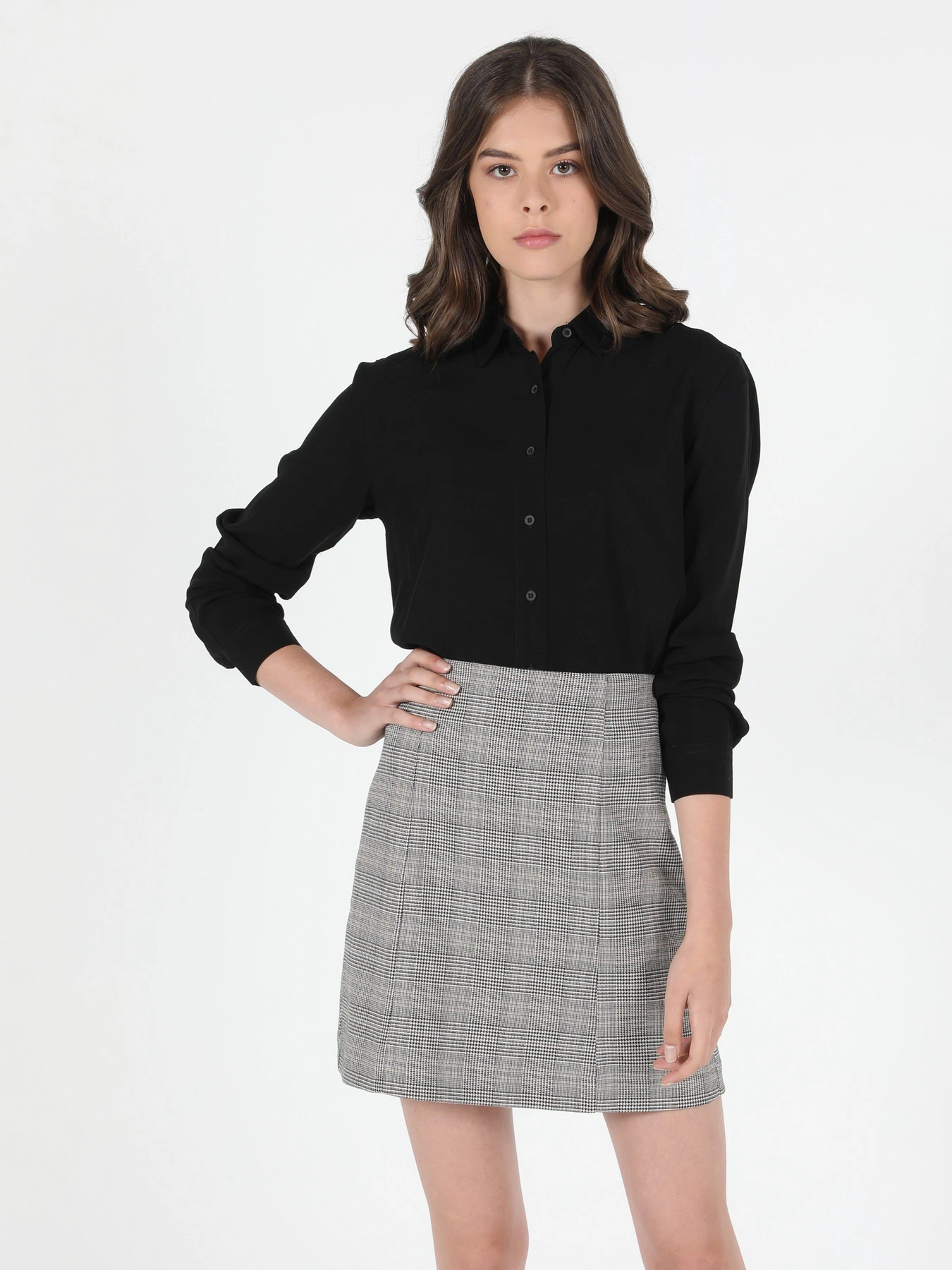 Рубашки Colin’s модель CL1050927BLK Рубашки Colin’s модель CL1050927BLK Фото