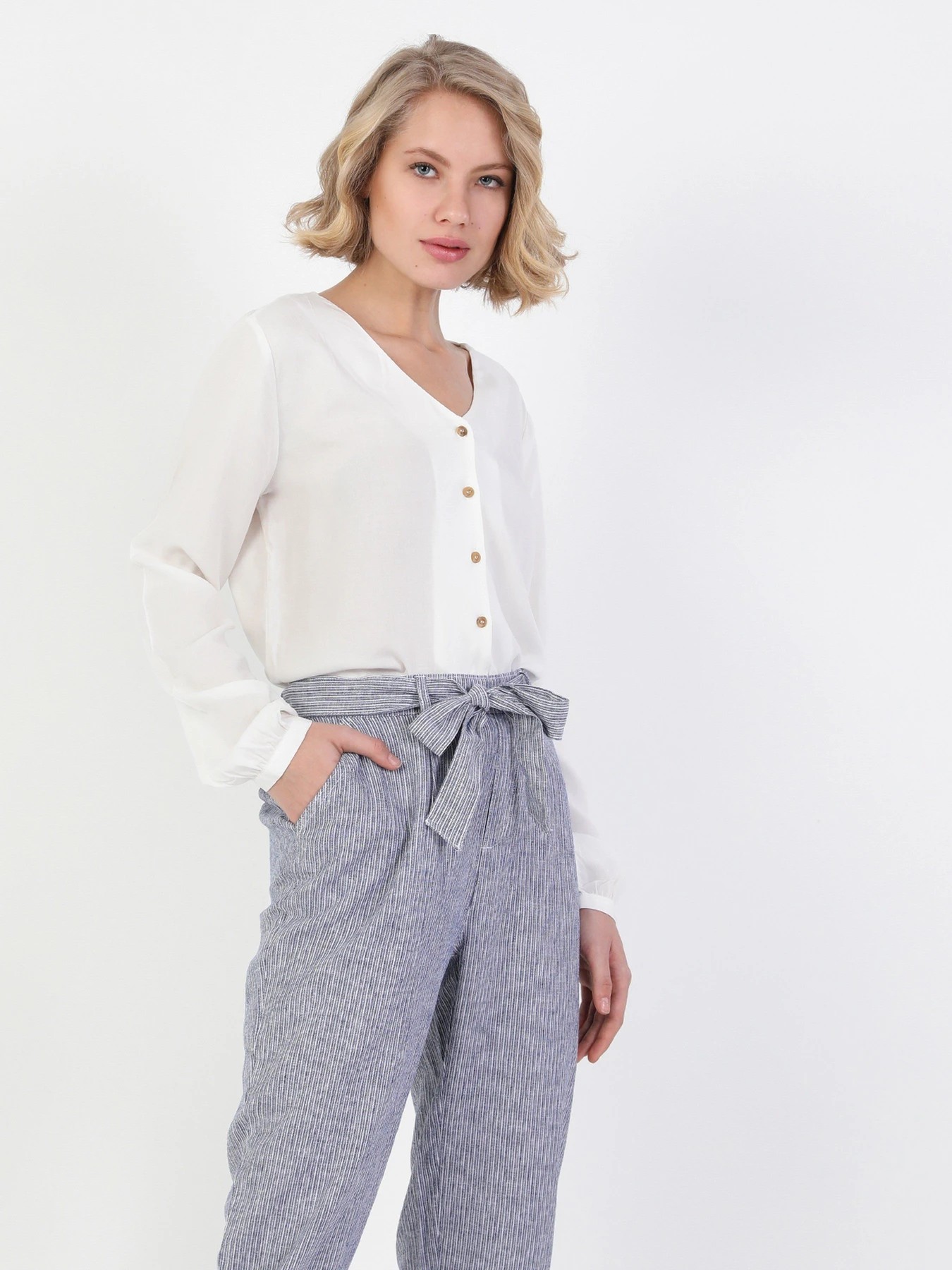 Сорочки Colin’s модель CL1051681OFW Сорочки Colin’s модель CL1051681OFW Фото