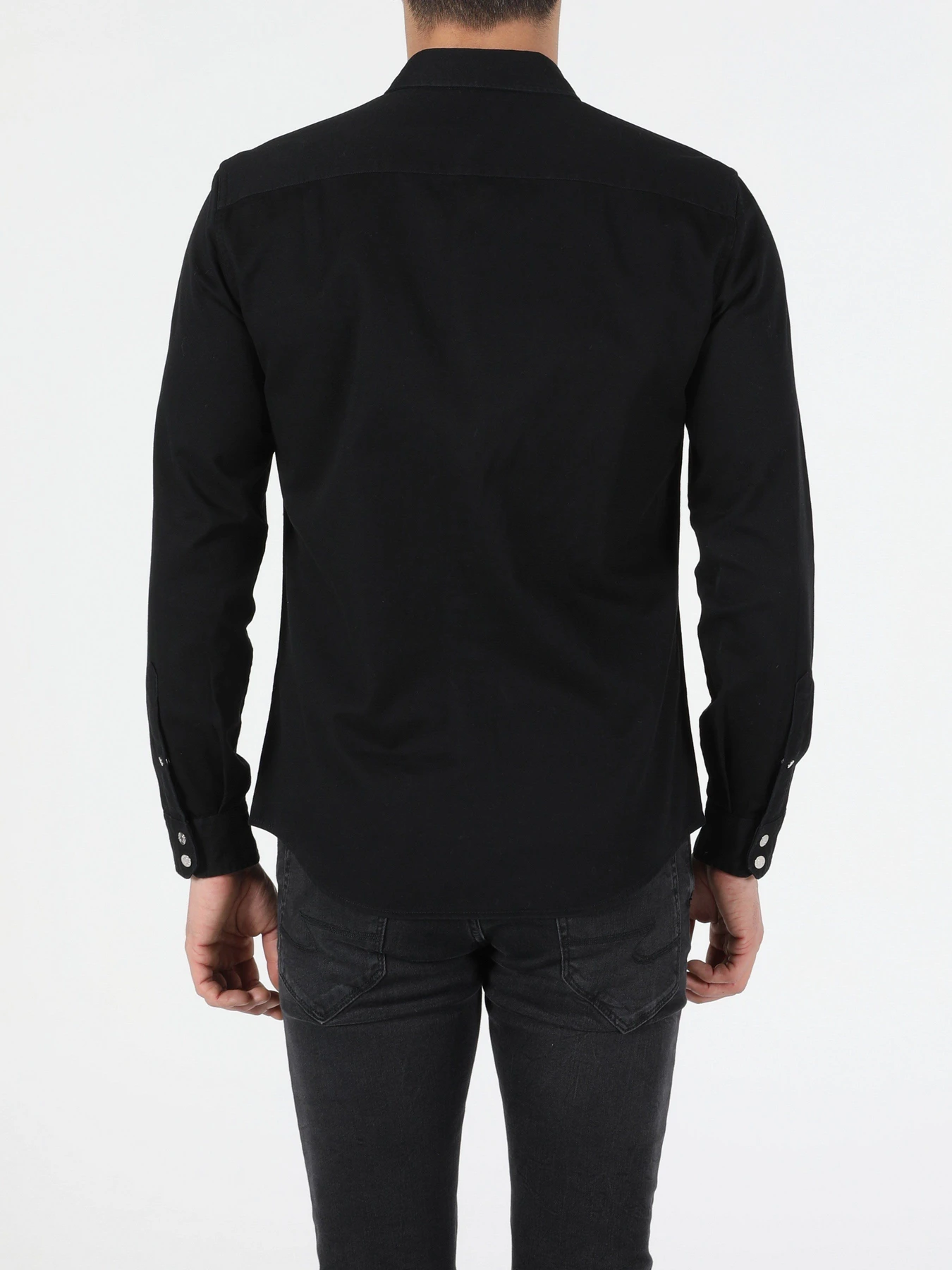 Рубашки Colin’s модель CL1051779BLK Рубашки Colin’s модель CL1051779BLK Фото
