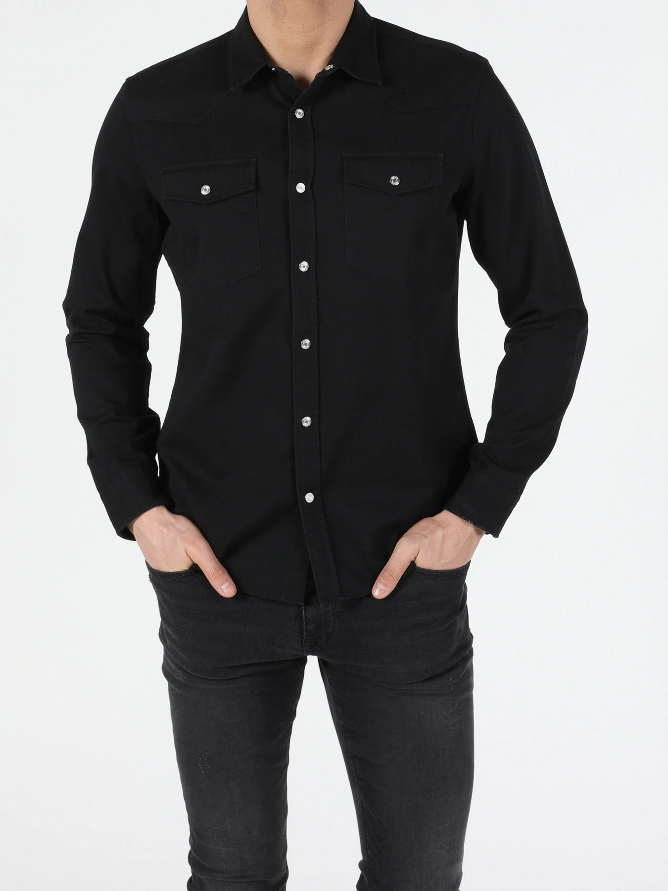 Рубашки Colin’s модель CL1051779BLK Рубашки Colin’s модель CL1051779BLK Фото
