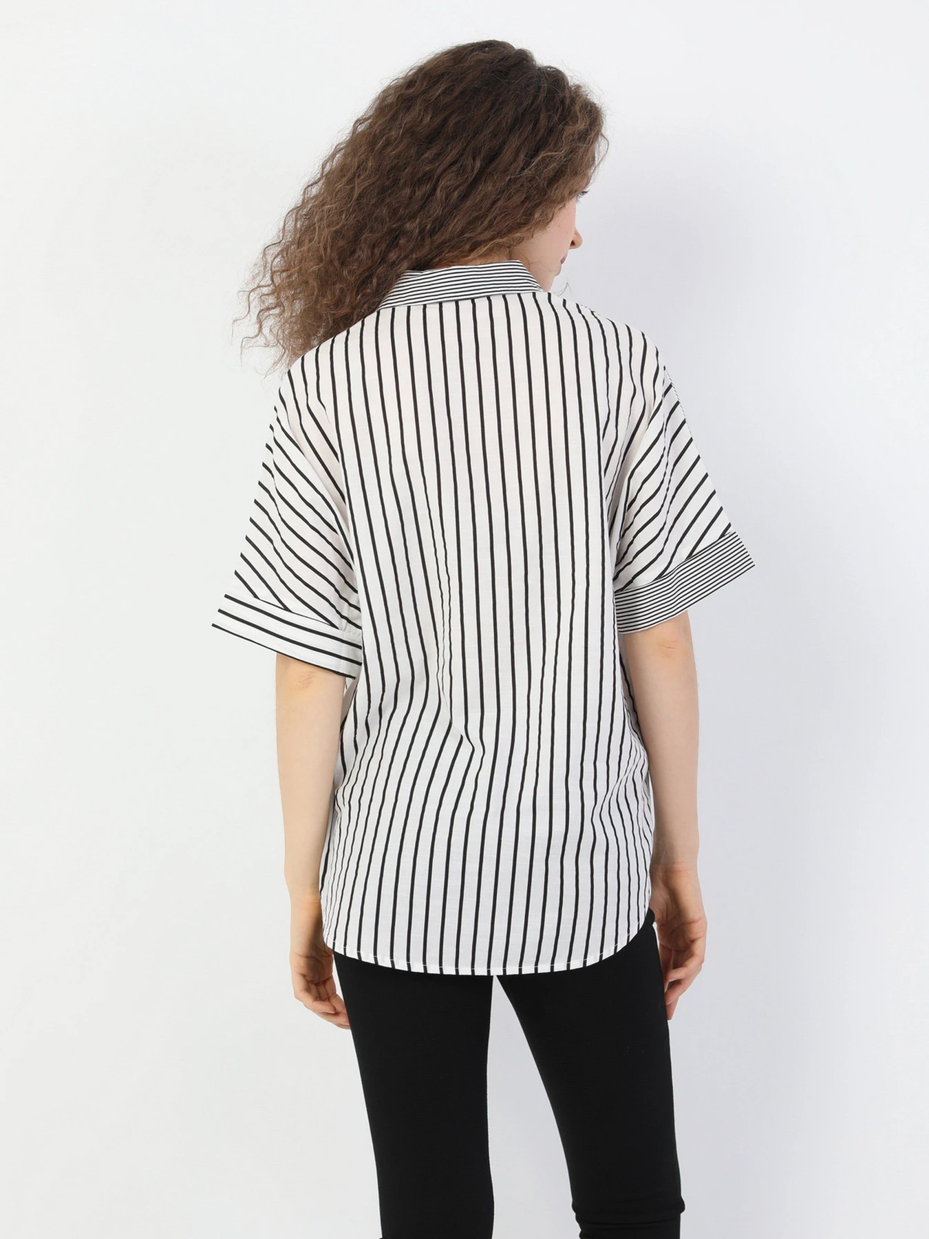 Сорочки Colin’s модель CL1048401BLK Фото