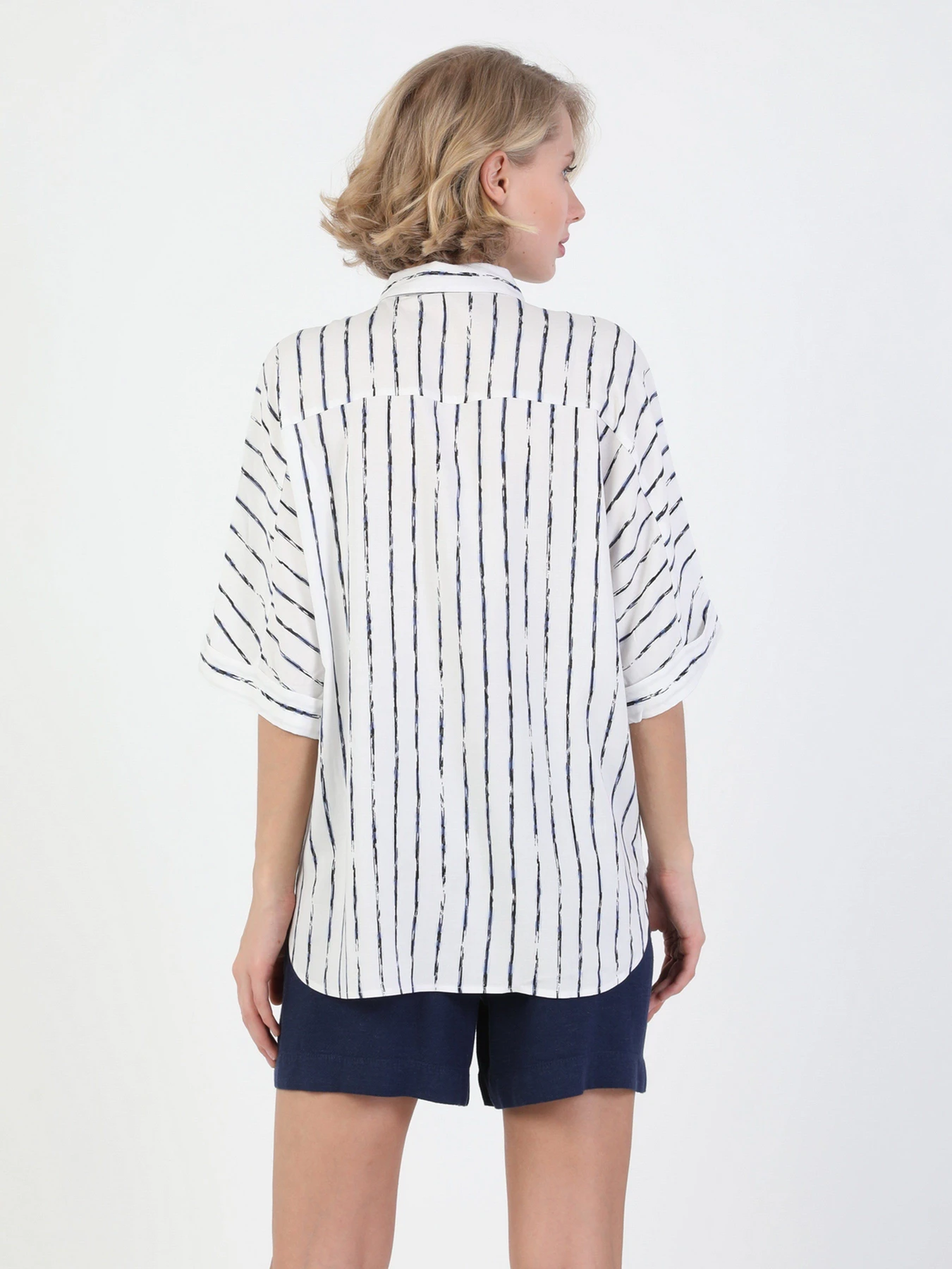 Сорочки Colin’s модель CL1048896WHT Фото