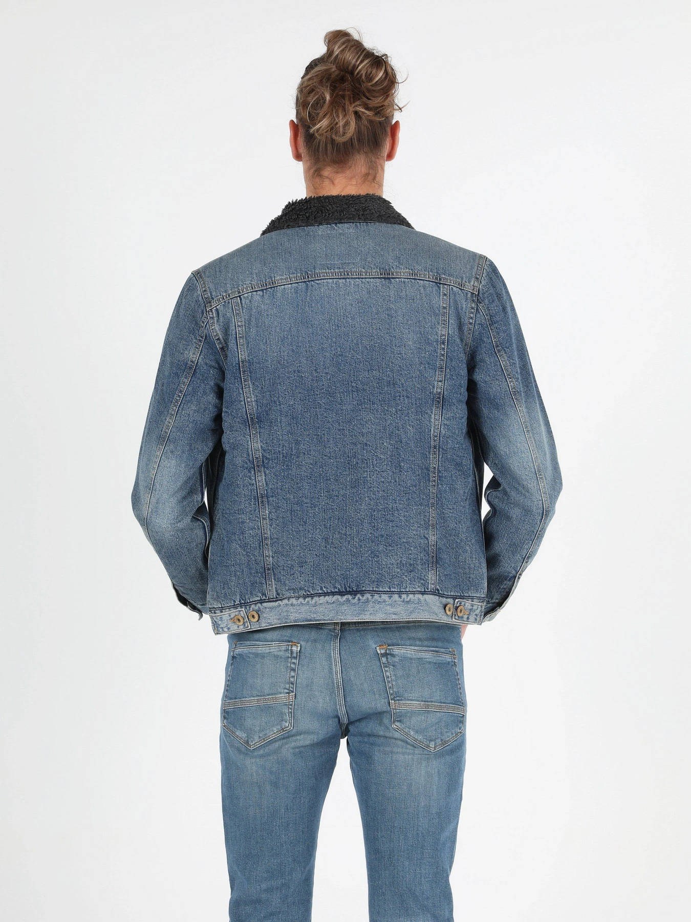Куртки и дубленки Colin’s модель CL1051278DN40660 Куртки и дубленки Colin’s модель CL1051278DN40660 Фото