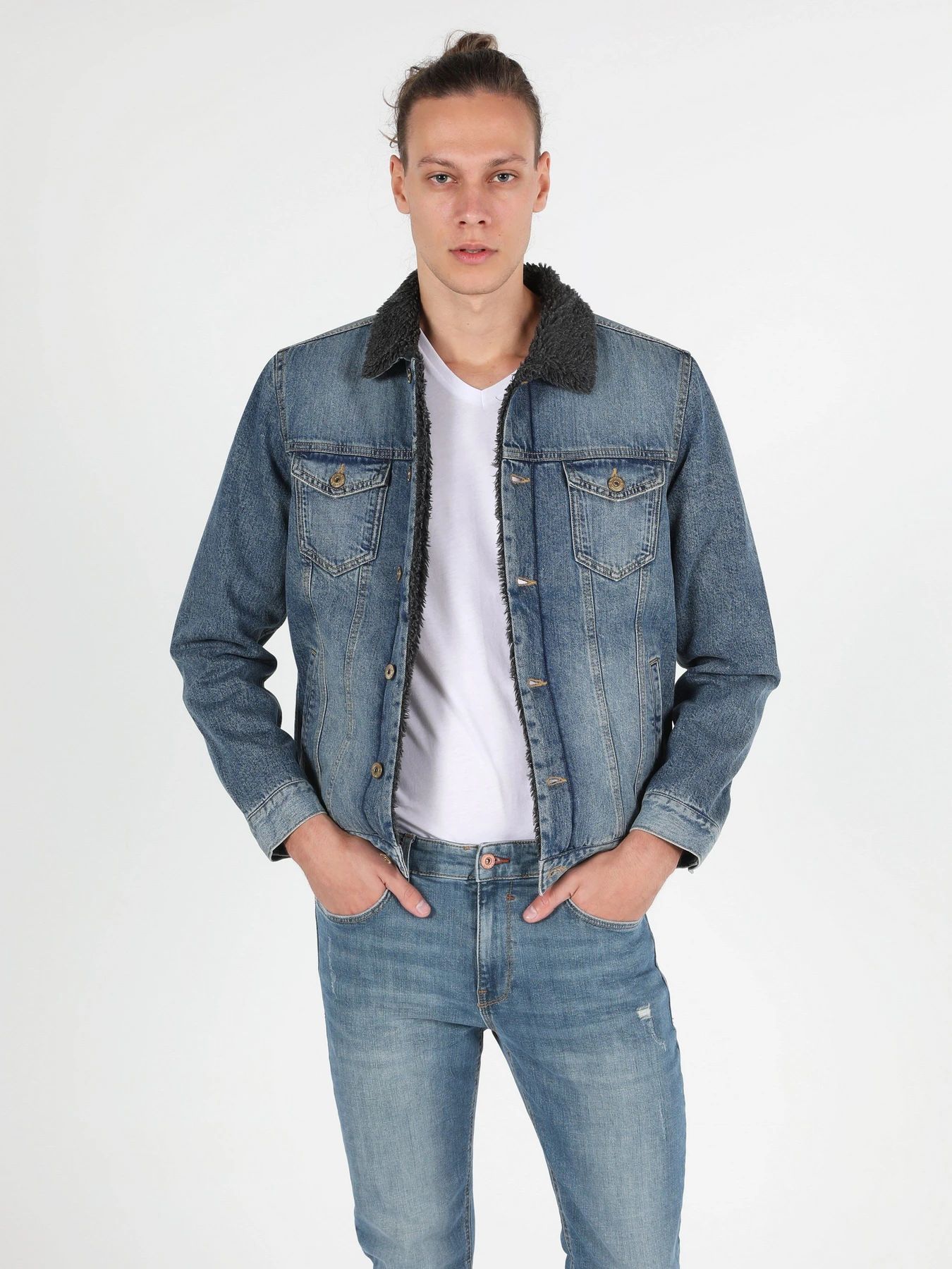 Куртки и дубленки Colin’s модель CL1051278DN40660 Куртки и дубленки Colin’s модель CL1051278DN40660 Фото