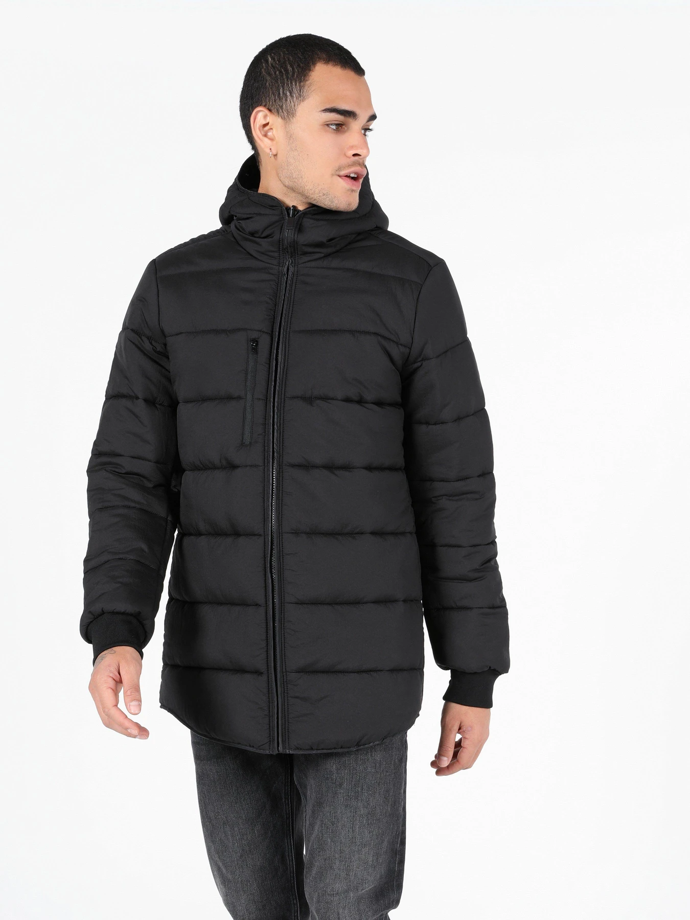 Куртки и дубленки Colin’s модель CL1050097KHA Куртки и дубленки Colin’s модель CL1050097KHA Фото