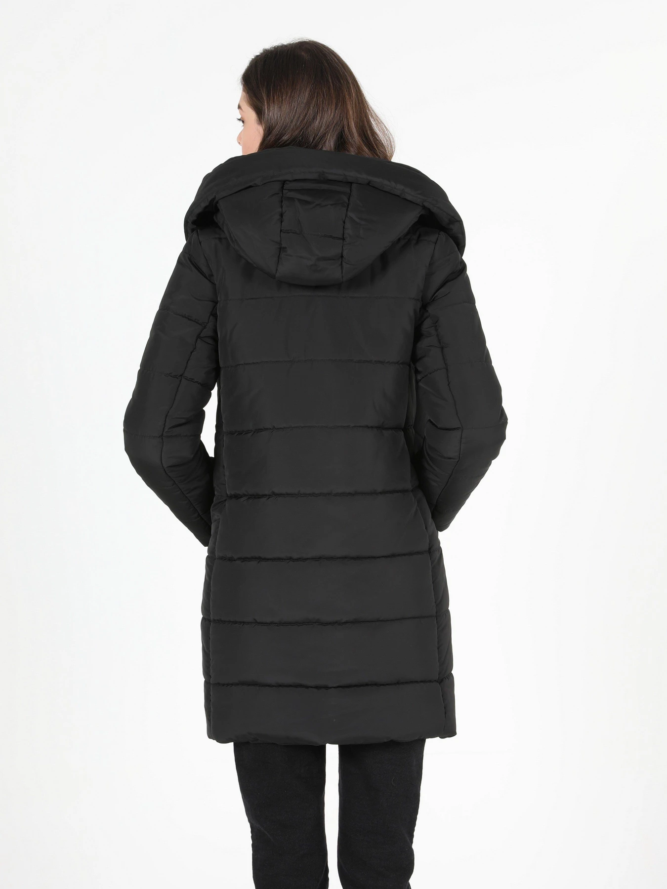 Куртки и дубленки Colin’s модель CL1050794BLK Куртки и дубленки Colin’s модель CL1050794BLK Фото