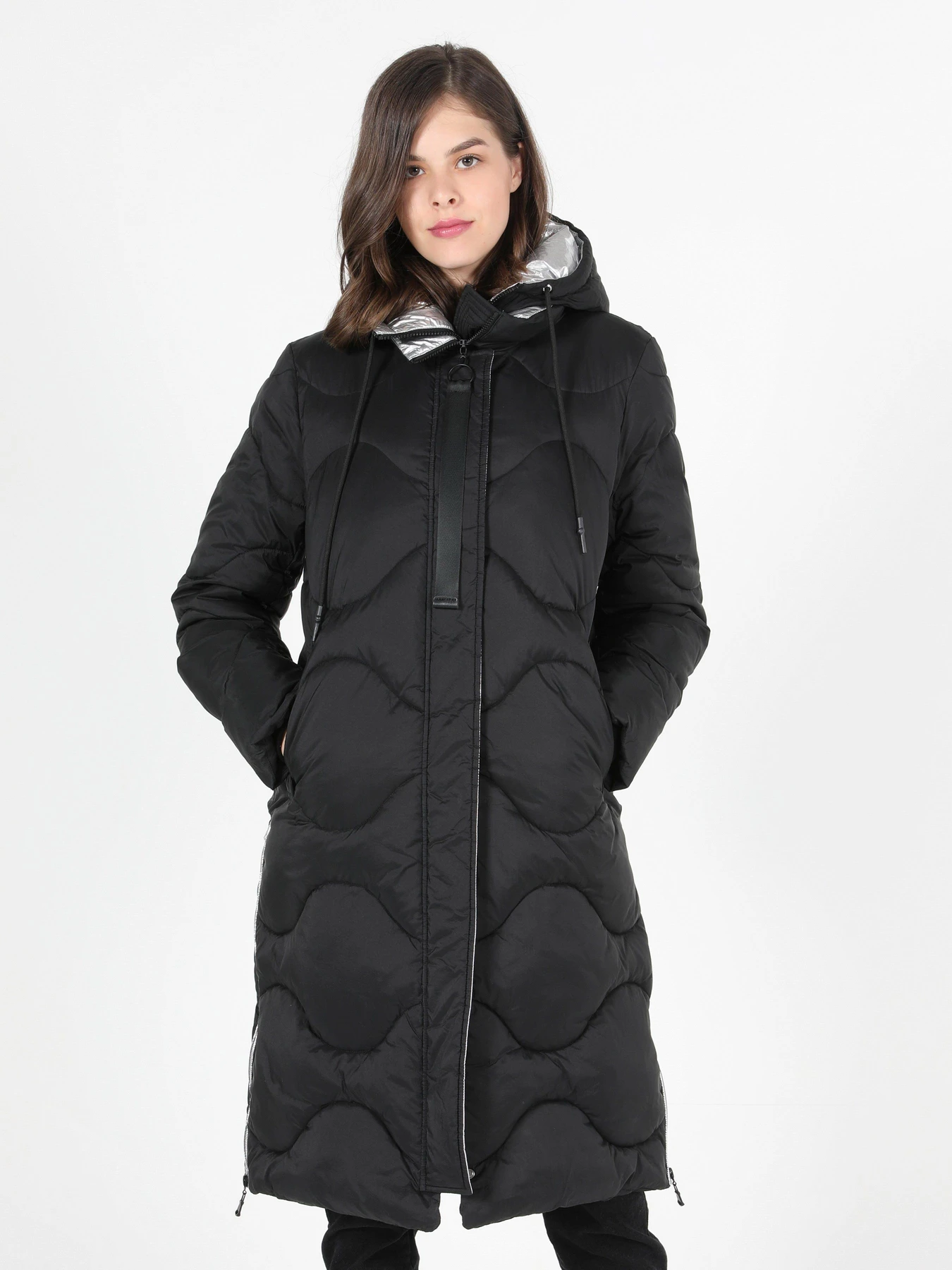 Пальто и плащи Colin’s модель CL1051076BLK Пальто и плащи Colin’s модель CL1051076BLK Фото