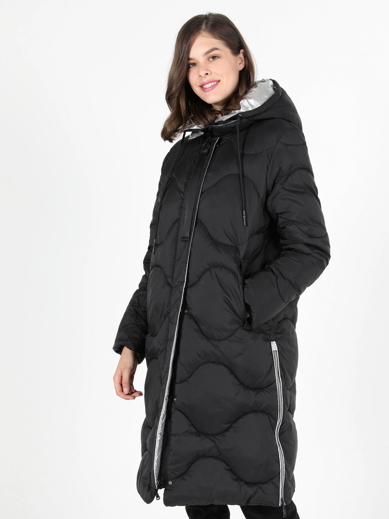 Пальто и плащи Colin’s модель CL1051076BLK Пальто и плащи Colin’s модель CL1051076BLK Фото