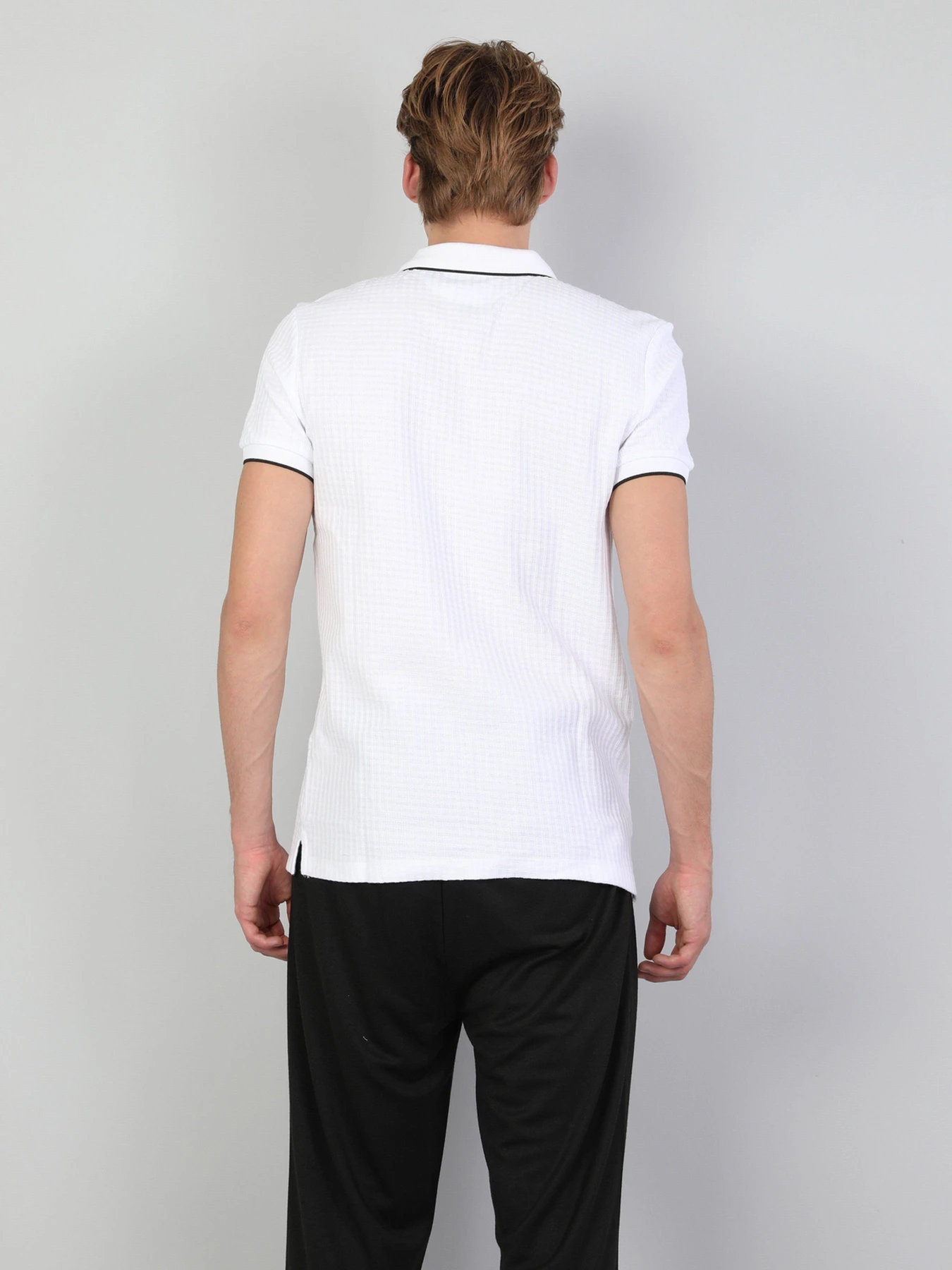 Футболки и поло Colin’s модель CL1041857WHT Футболки и поло Colin’s модель CL1041857WHT Фото
