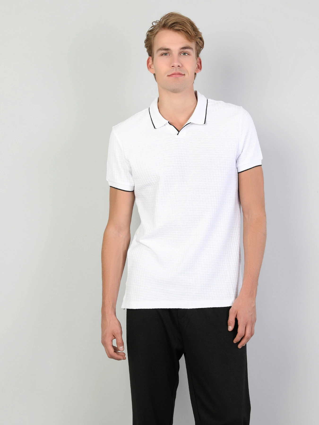 Футболки и поло Colin’s модель CL1041857WHT Футболки и поло Colin’s модель CL1041857WHT Фото