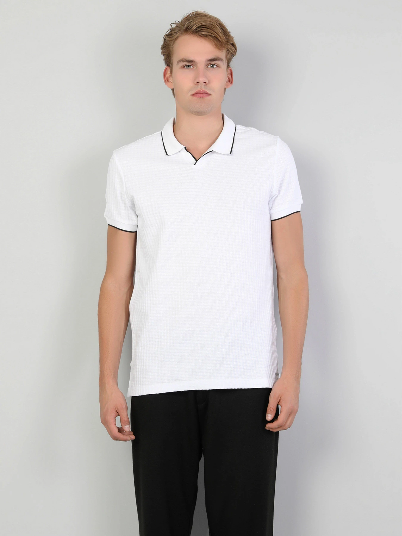 Футболки и поло Colin’s модель CL1041857WHT Футболки и поло Colin’s модель CL1041857WHT Фото