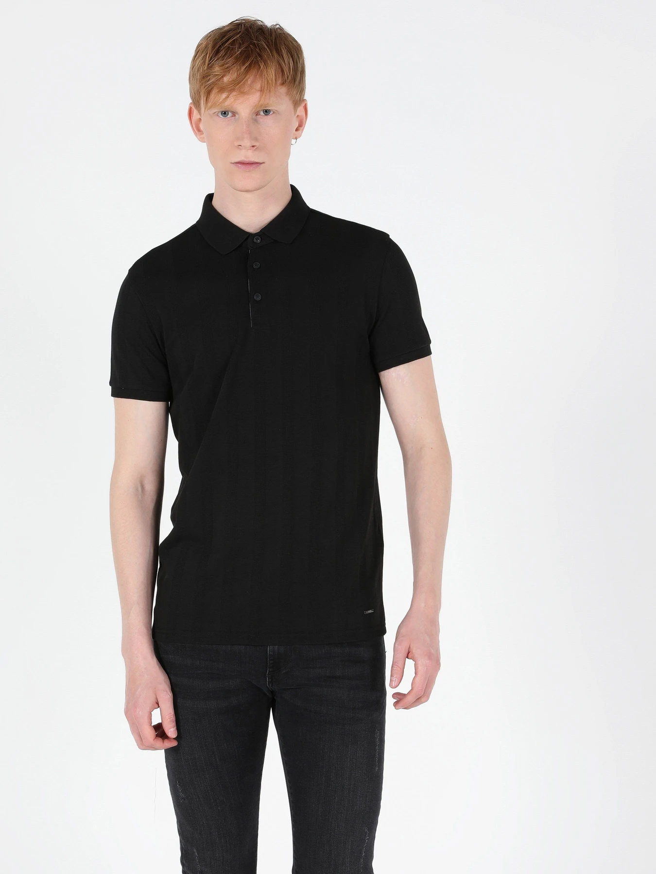 Футболки и поло Colin’s модель CL1046519BLK Футболки и поло Colin’s модель CL1046519BLK Фото