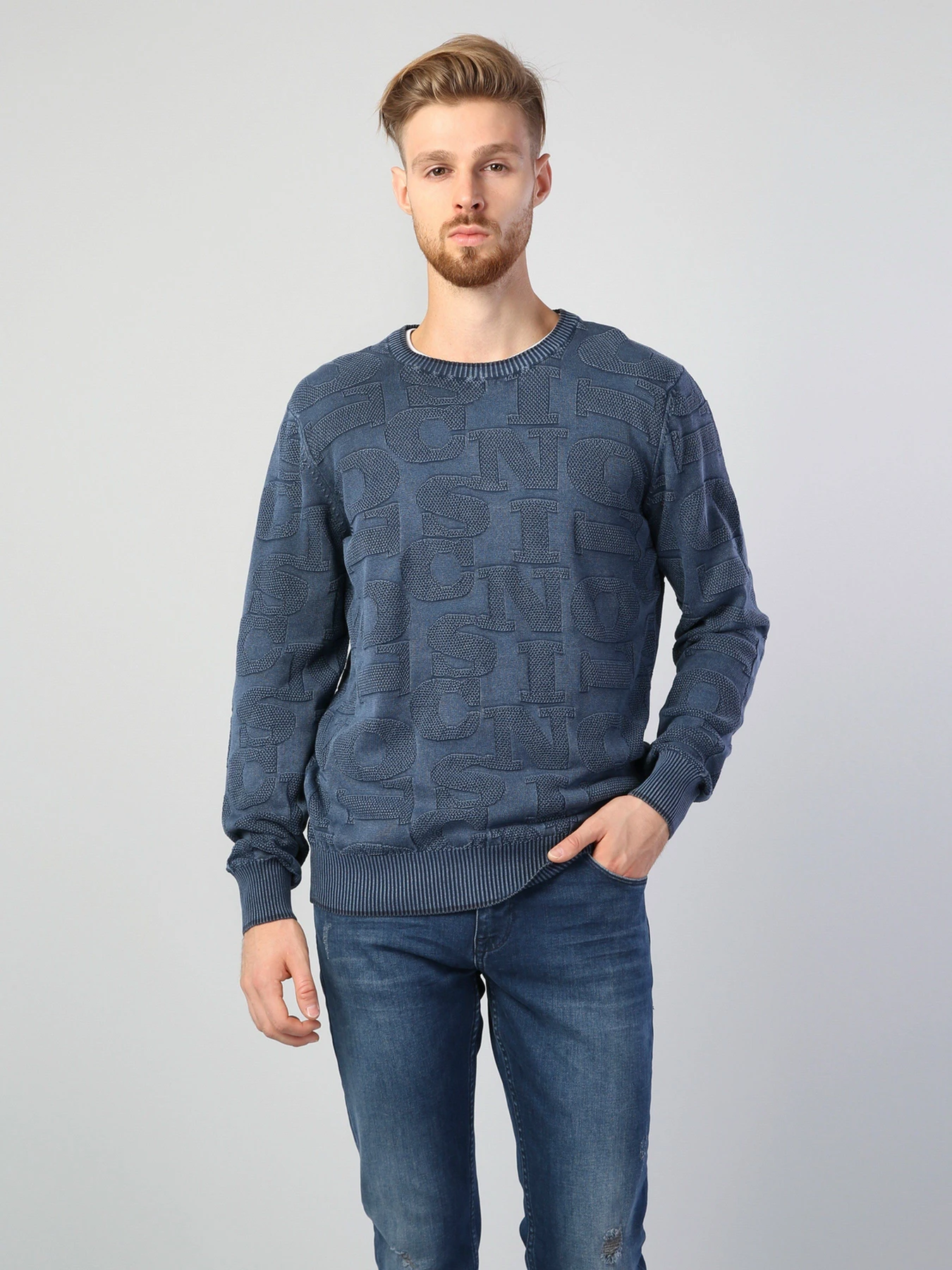 Свитры и кардиганы Colin’s модель CL1028266NAV Свитры и кардиганы Colin’s модель CL1028266NAV Фото