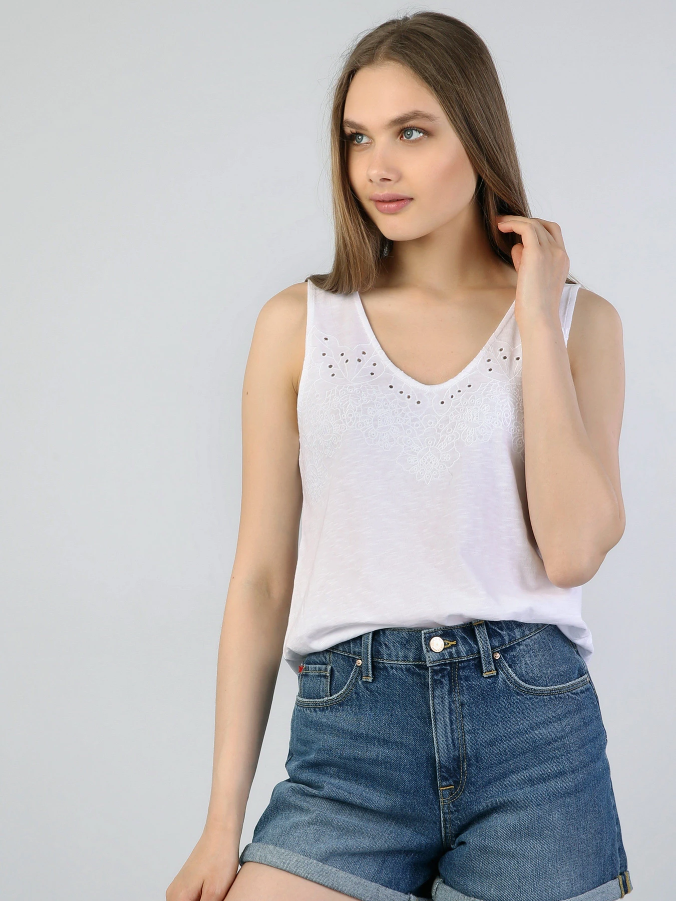 Одежда для дома и сна Colin’s модель CL1042158WHT Одежда для дома и сна Colin’s модель CL1042158WHT Фото