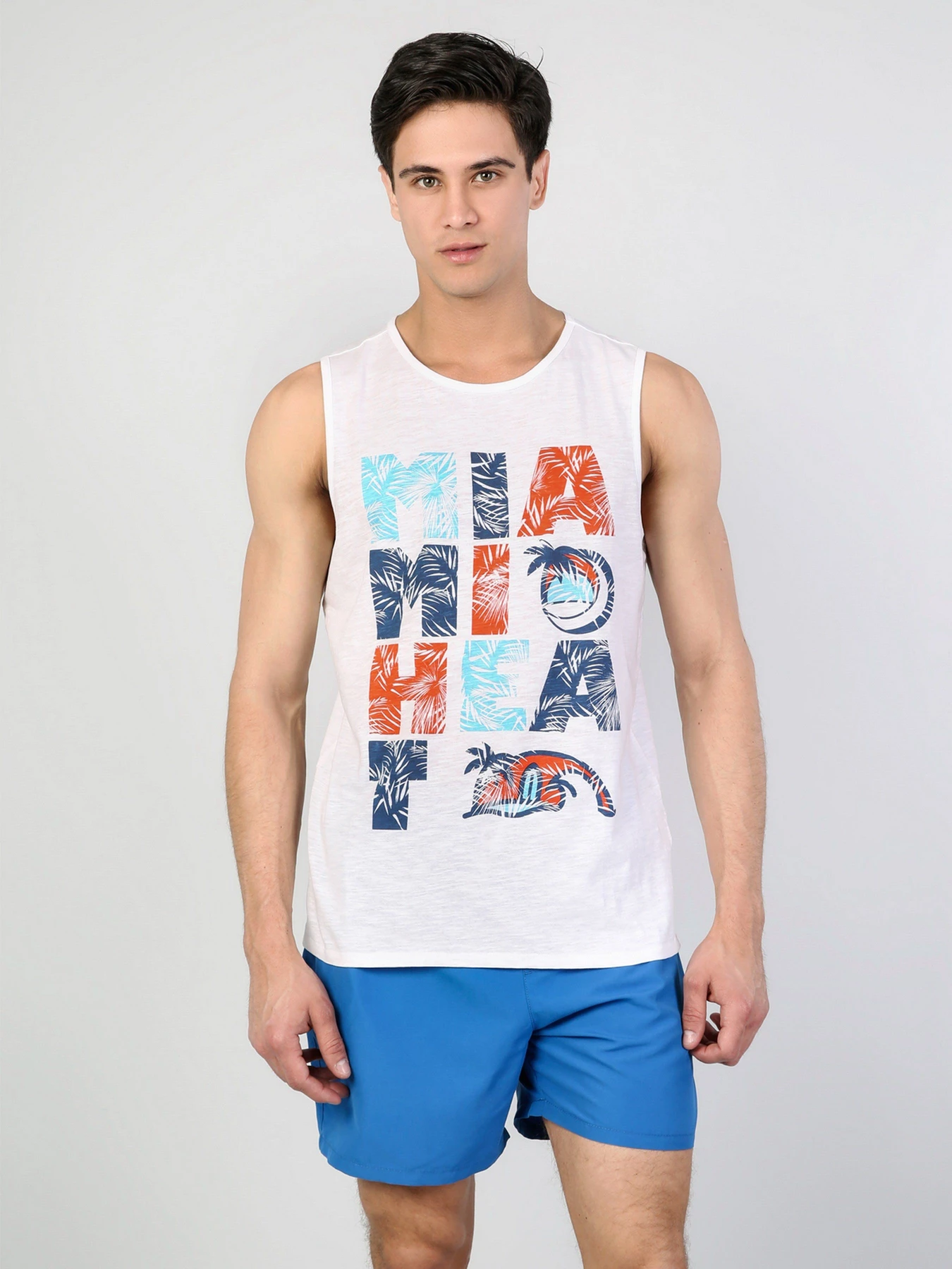Одежда для дома и сна Colin’s модель CL1043597WHT Одежда для дома и сна Colin’s модель CL1043597WHT Фото