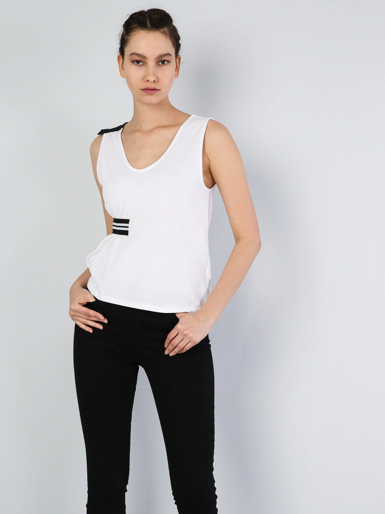 Одяг для дому та сну Colin’s модель CL1043714WHT Одяг для дому та сну Colin’s модель CL1043714WHT Фото