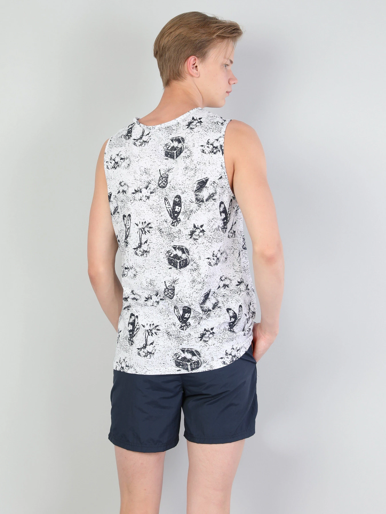 Одежда для дома и сна Colin’s модель CL1046310WHT Одежда для дома и сна Colin’s модель CL1046310WHT Фото