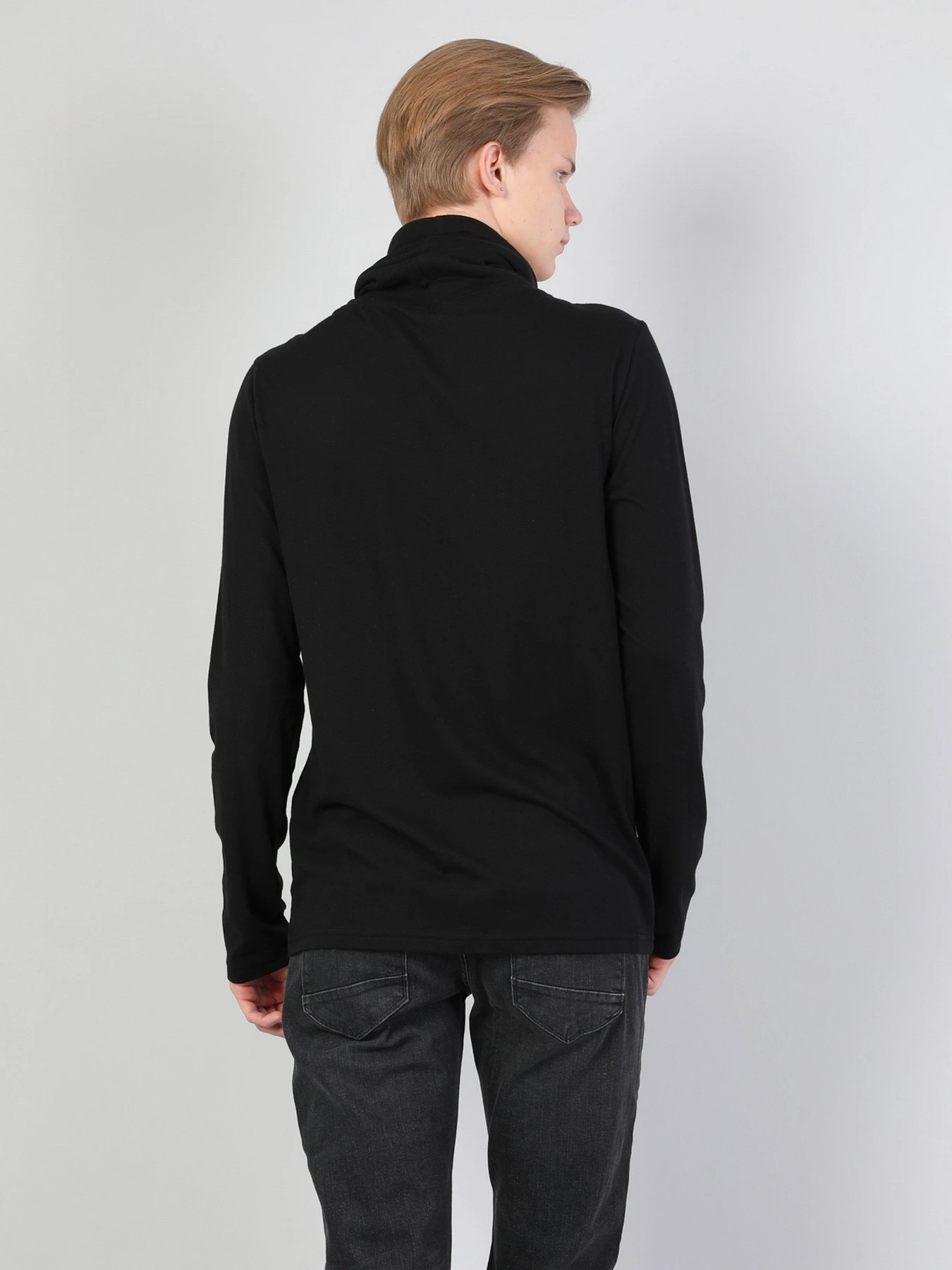 Худі та світшоти Colin’s модель CL1036982BLK Худі та світшоти Colin’s модель CL1036982BLK Фото