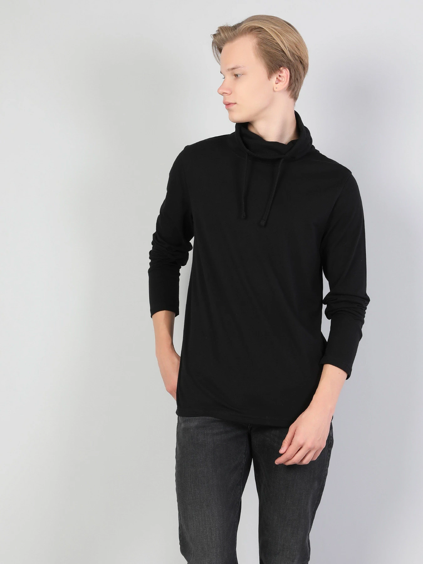 Худі та світшоти Colin’s модель CL1036982BLK Худі та світшоти Colin’s модель CL1036982BLK Фото