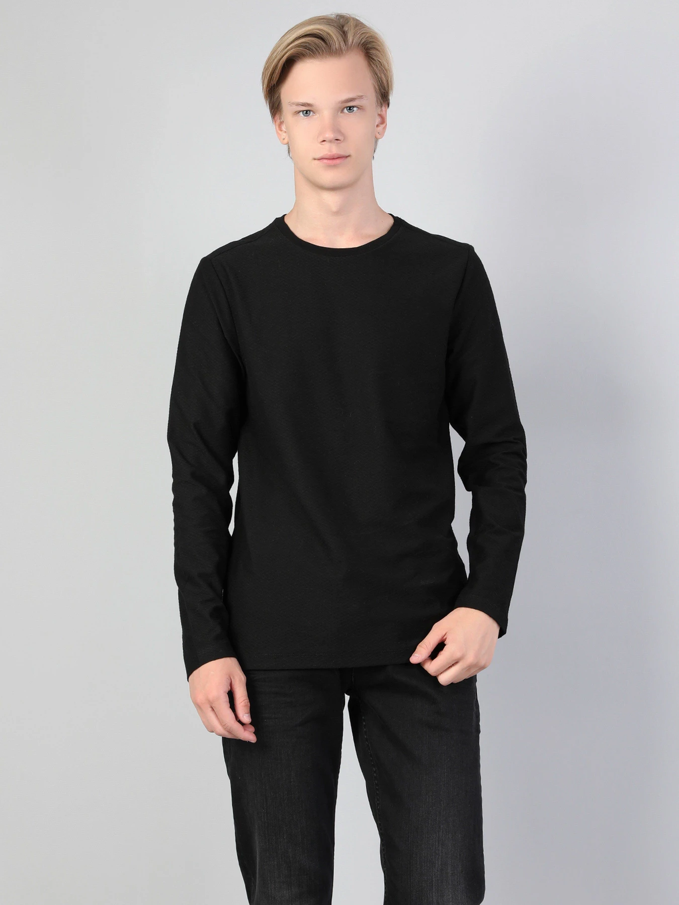 Худи и свитшоты Colin’s модель CL1045419BLK Фото