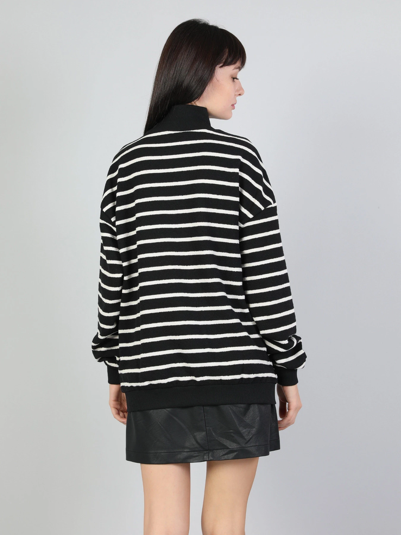 Свитры и кардиганы Colin’s модель CL1045592BLK Фото