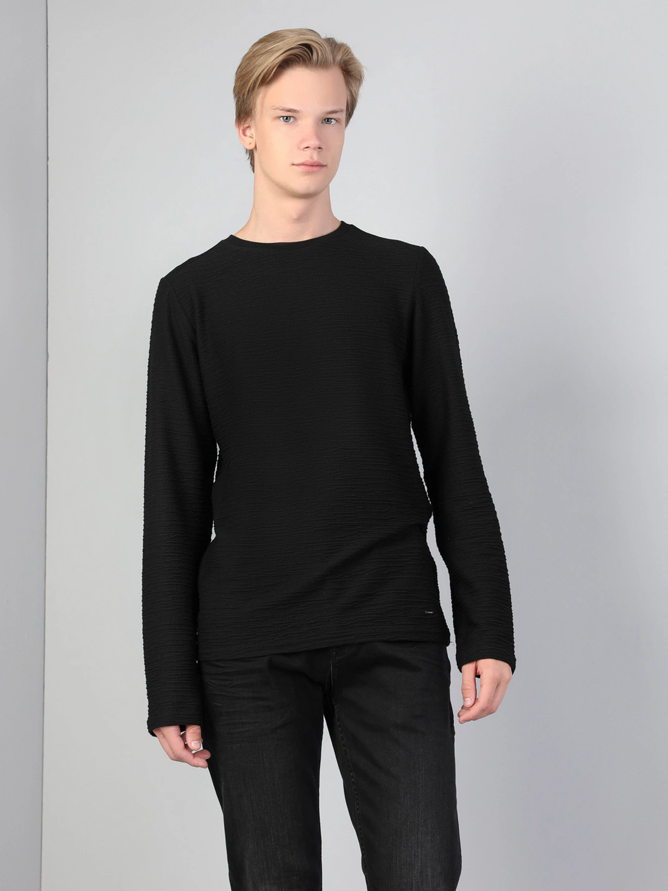 Худи и свитшоты Colin’s модель CL1045741BLK Фото