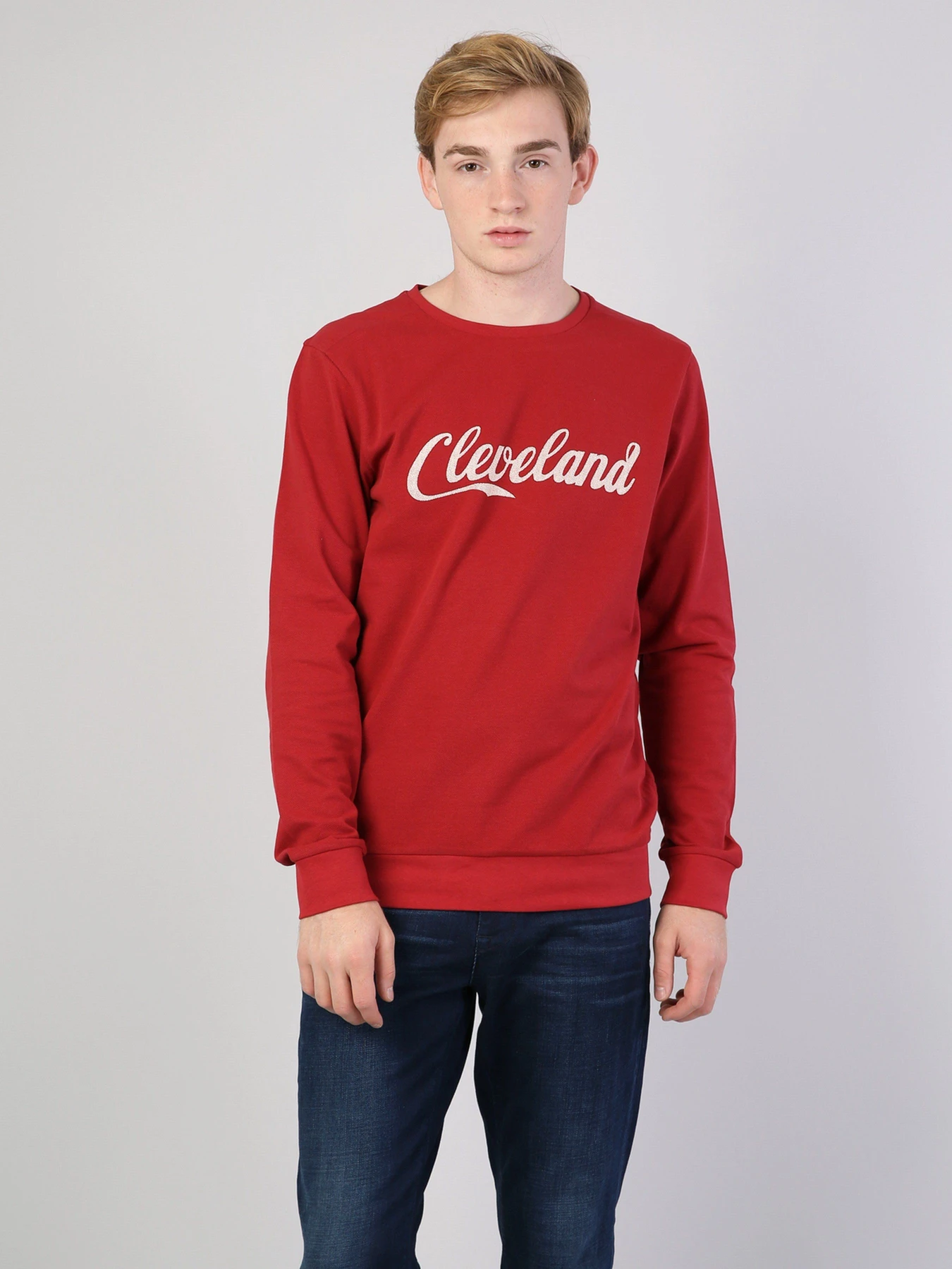 Худи и свитшоты Colin’s модель CL1041295RED Фото