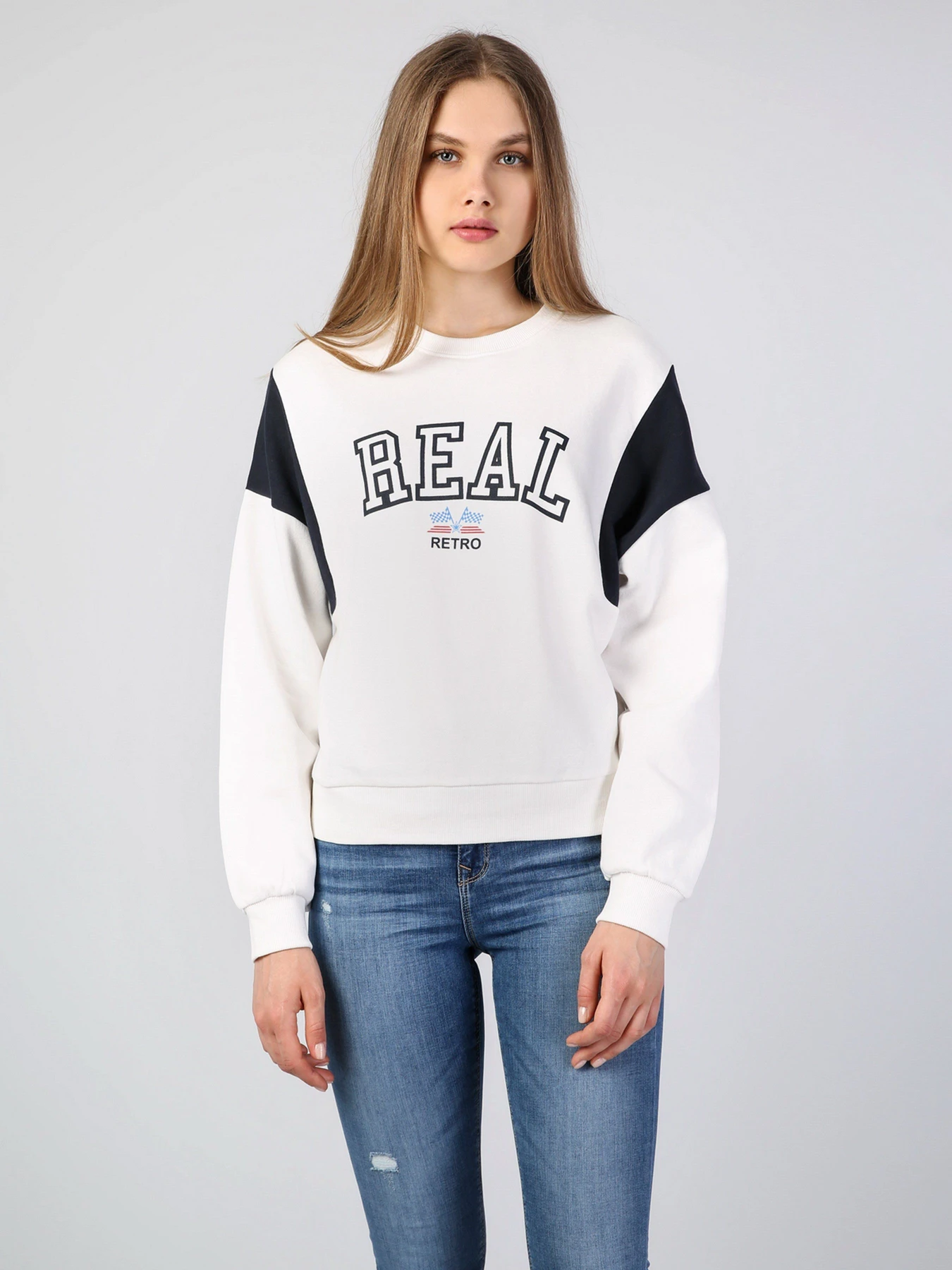 Худи и свитшоты Colin’s модель CL1044384WHT Худи и свитшоты Colin’s модель CL1044384WHT Фото