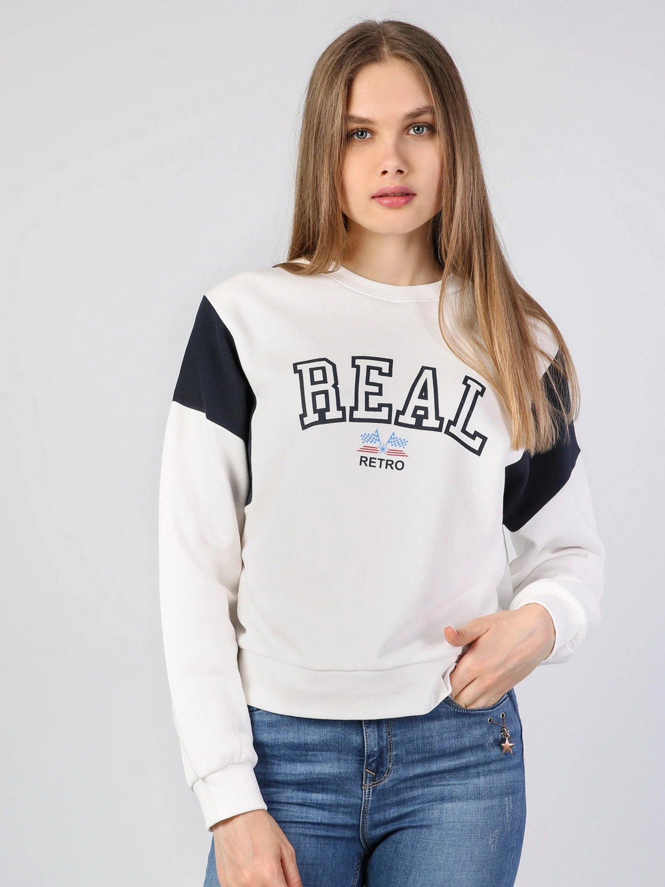 Худи и свитшоты Colin’s модель CL1044384WHT Худи и свитшоты Colin’s модель CL1044384WHT Фото