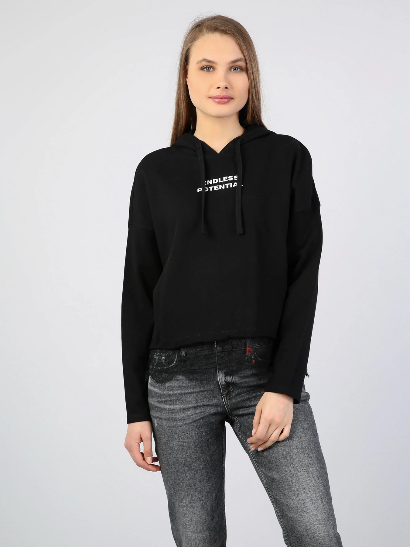 Худи и свитшоты Colin’s модель CL1044385BLK Худи и свитшоты Colin’s модель CL1044385BLK Фото