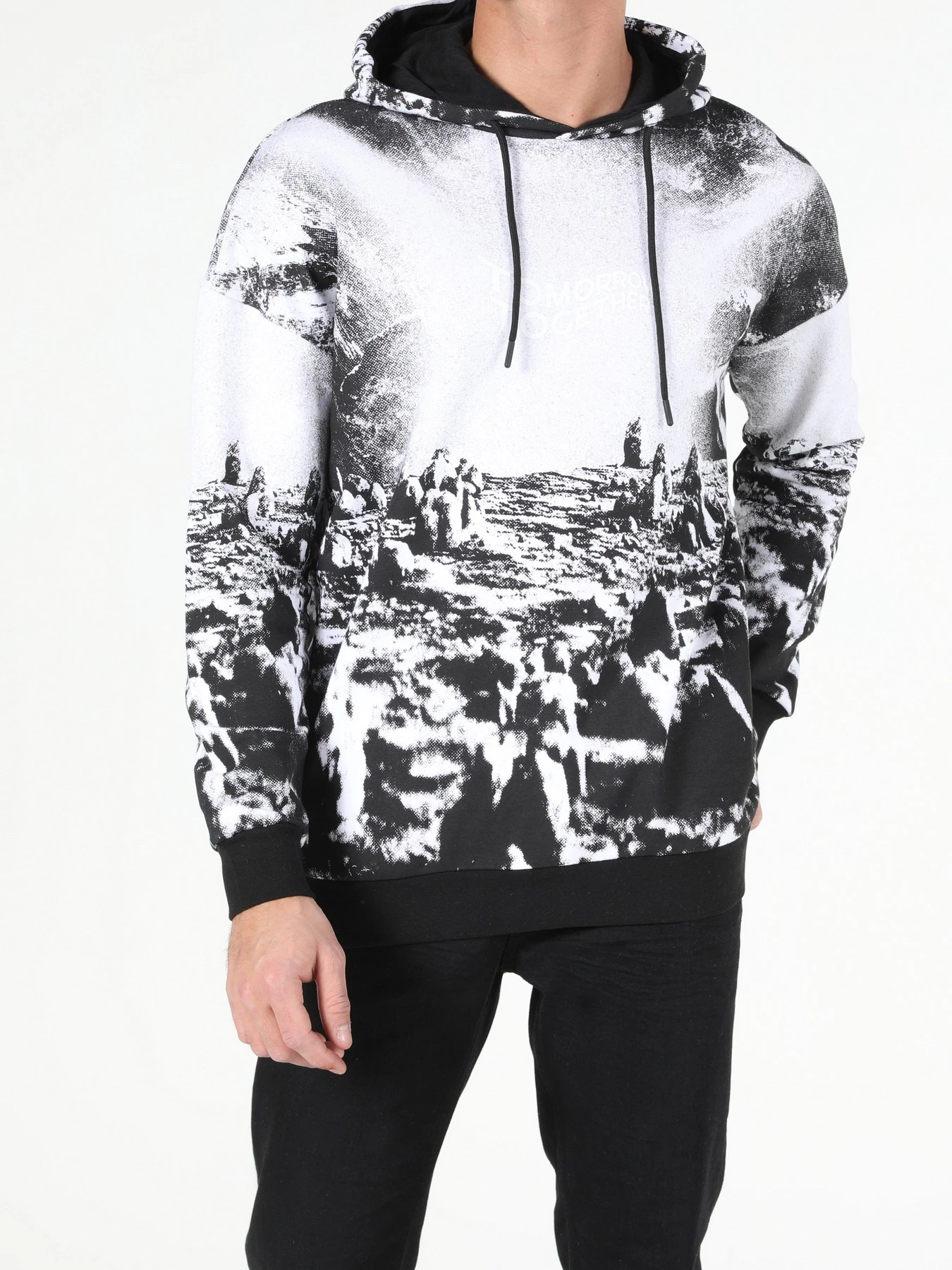 Худи и свитшоты Colin’s модель CL1053026BLK Худи и свитшоты Colin’s модель CL1053026BLK Фото