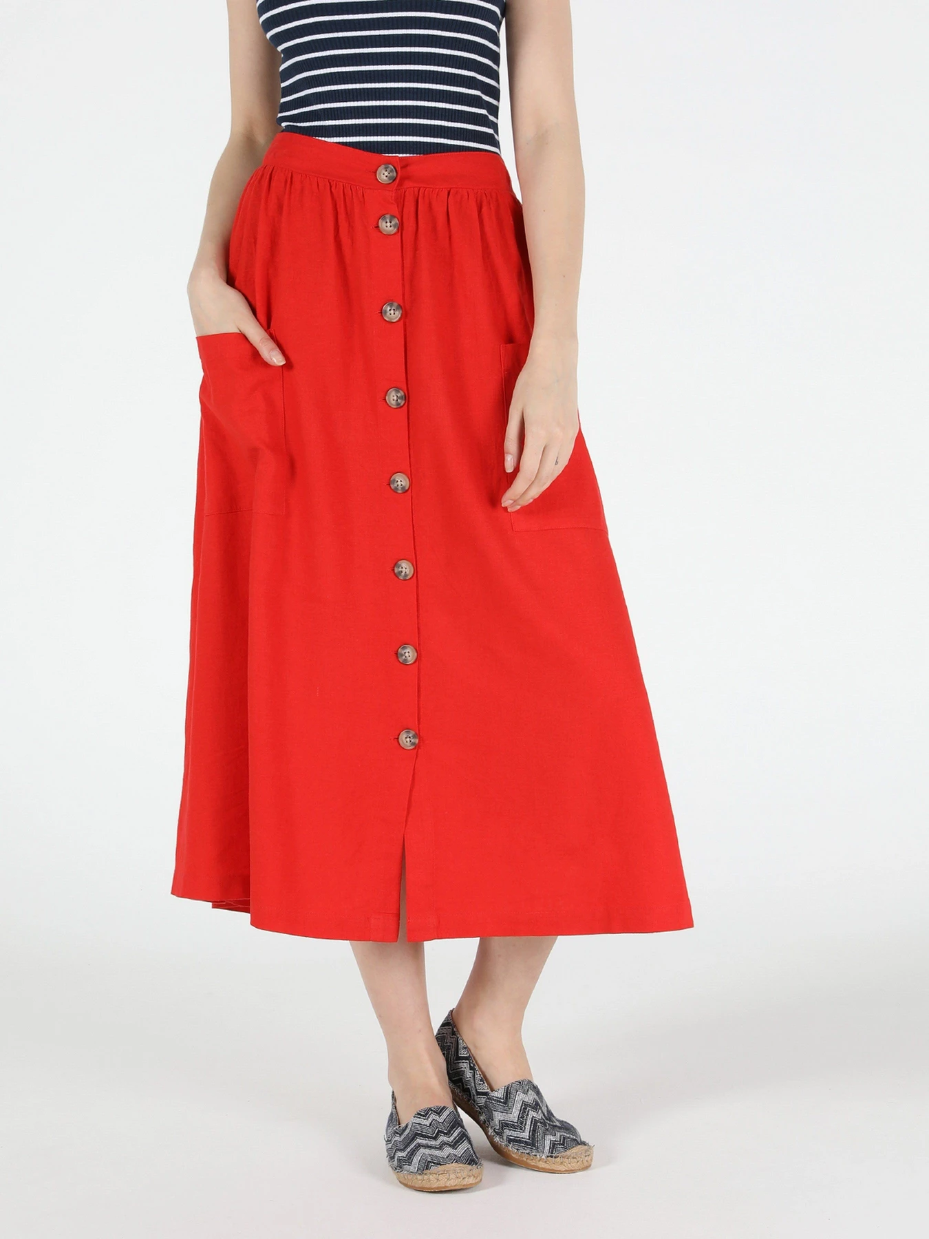 Юбки Colin’s модель CL1043378DCR Юбки Colin’s модель CL1043378DCR Фото
