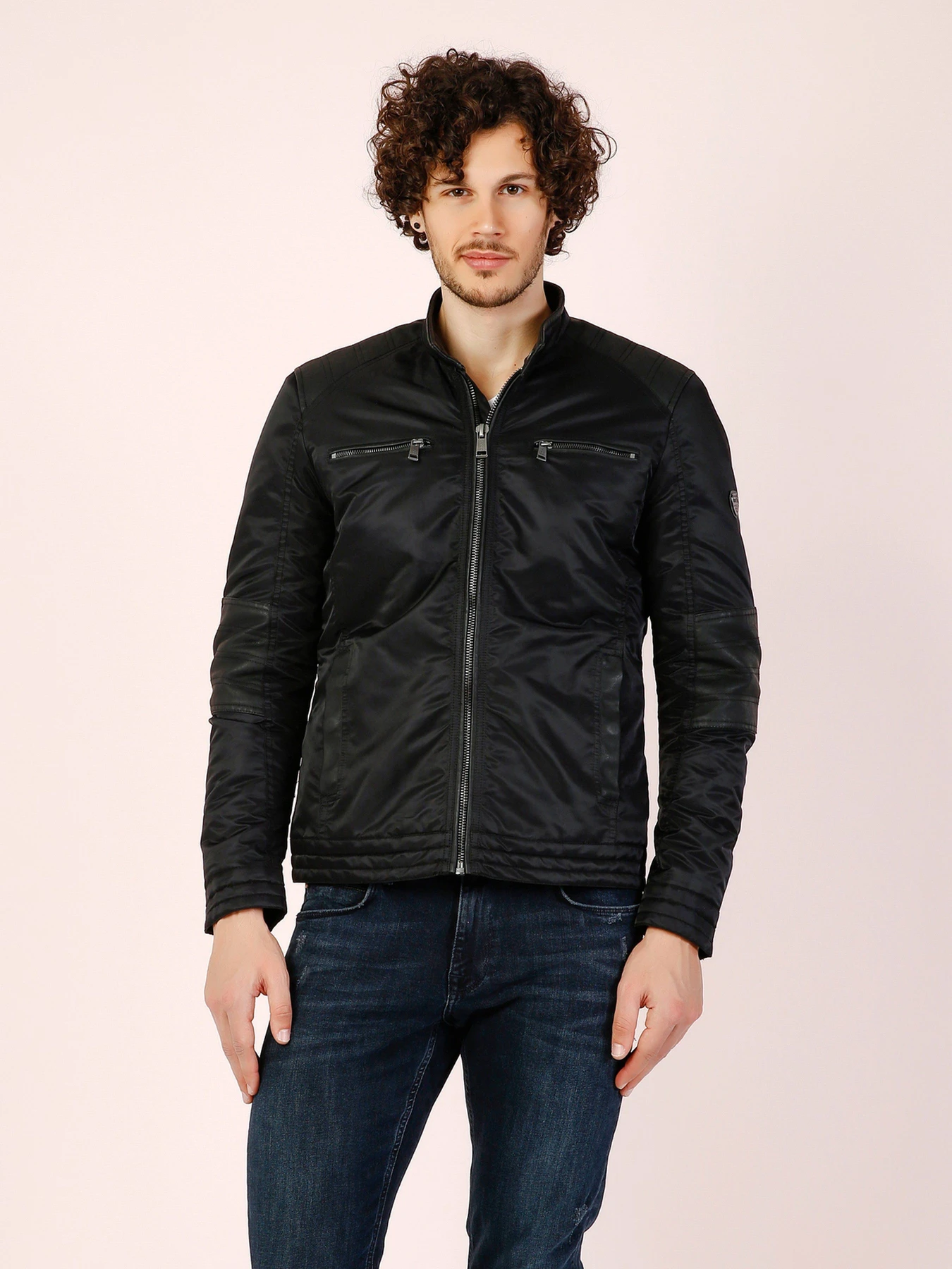 Куртки и дубленки Colin’s модель CL1033239BLK Куртки и дубленки Colin’s модель CL1033239BLK Фото