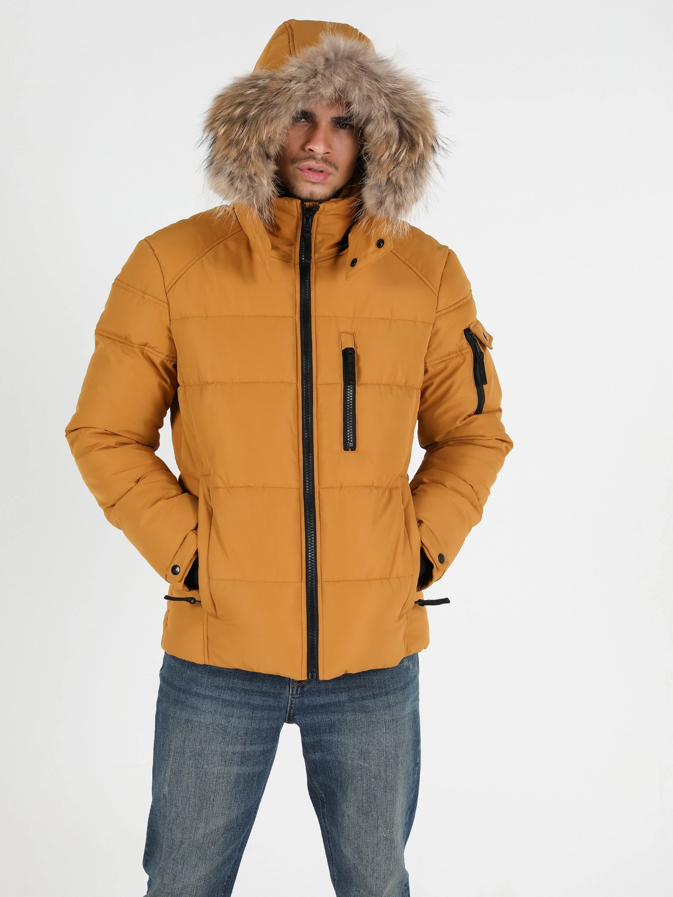 Куртки и дубленки Colin’s модель CL1035958YLW Куртки и дубленки Colin’s модель CL1035958YLW Фото