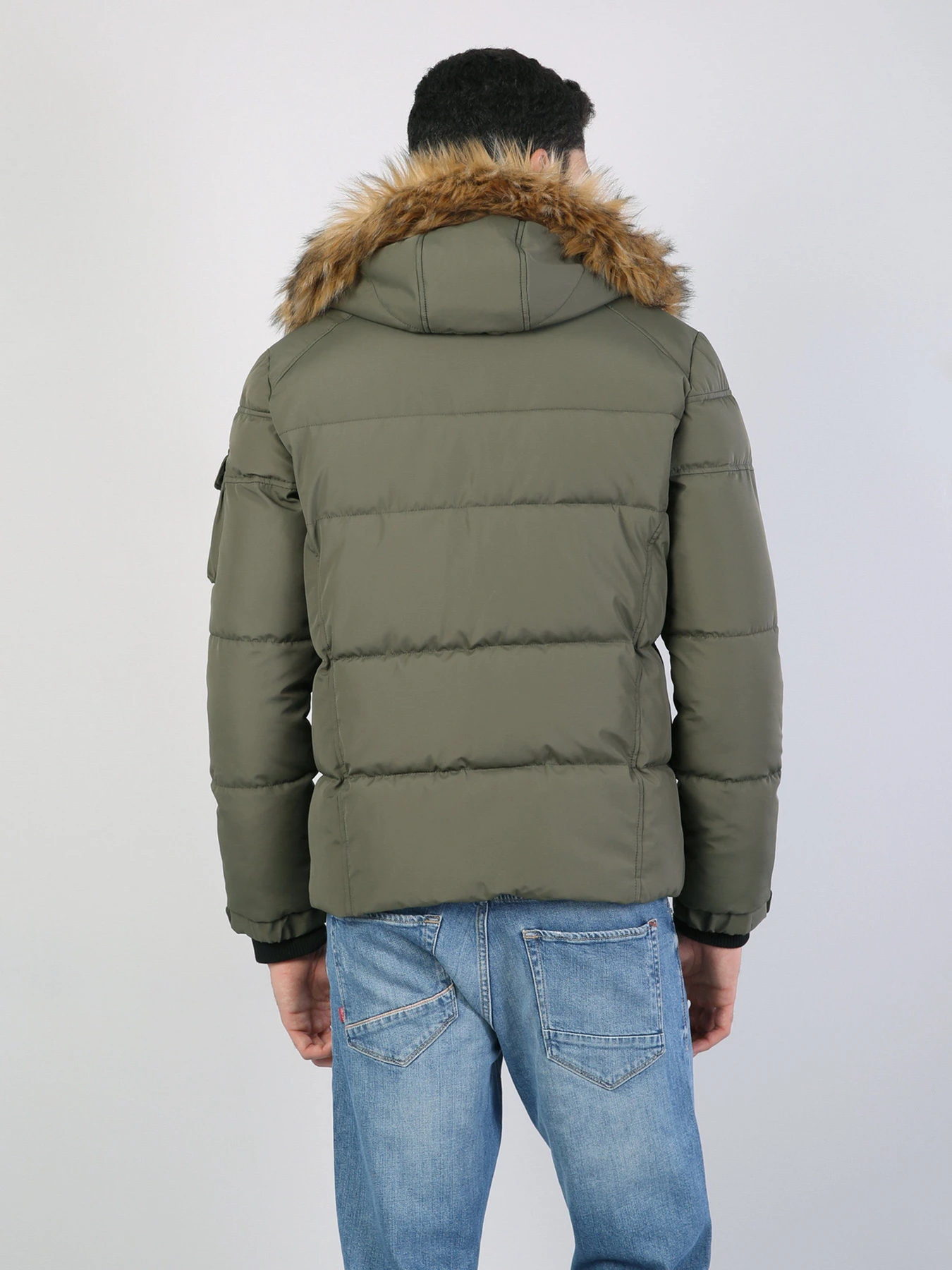 Куртки и дубленки Colin’s модель CL1035958KHA Куртки и дубленки Colin’s модель CL1035958KHA Фото