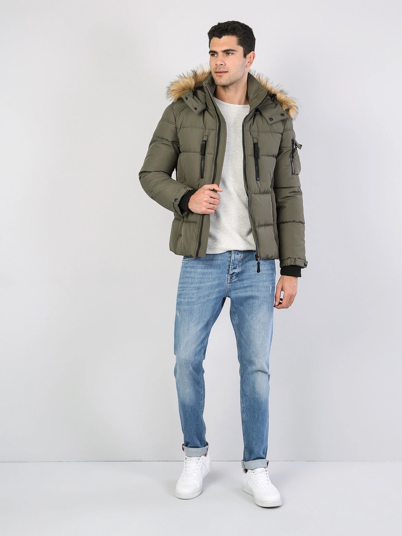 Куртки и дубленки Colin’s модель CL1035958KHA Куртки и дубленки Colin’s модель CL1035958KHA Фото