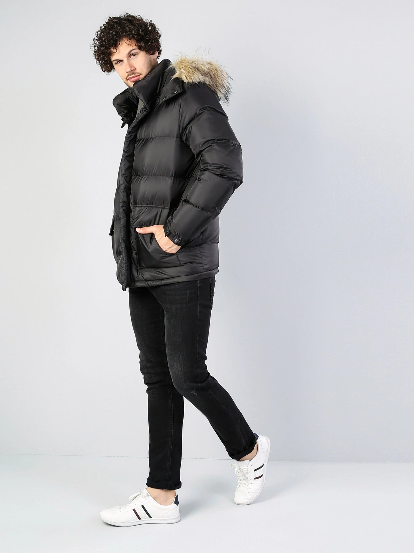Куртки и дубленки Colin’s модель CL1036064BLK Куртки и дубленки Colin’s модель CL1036064BLK Фото