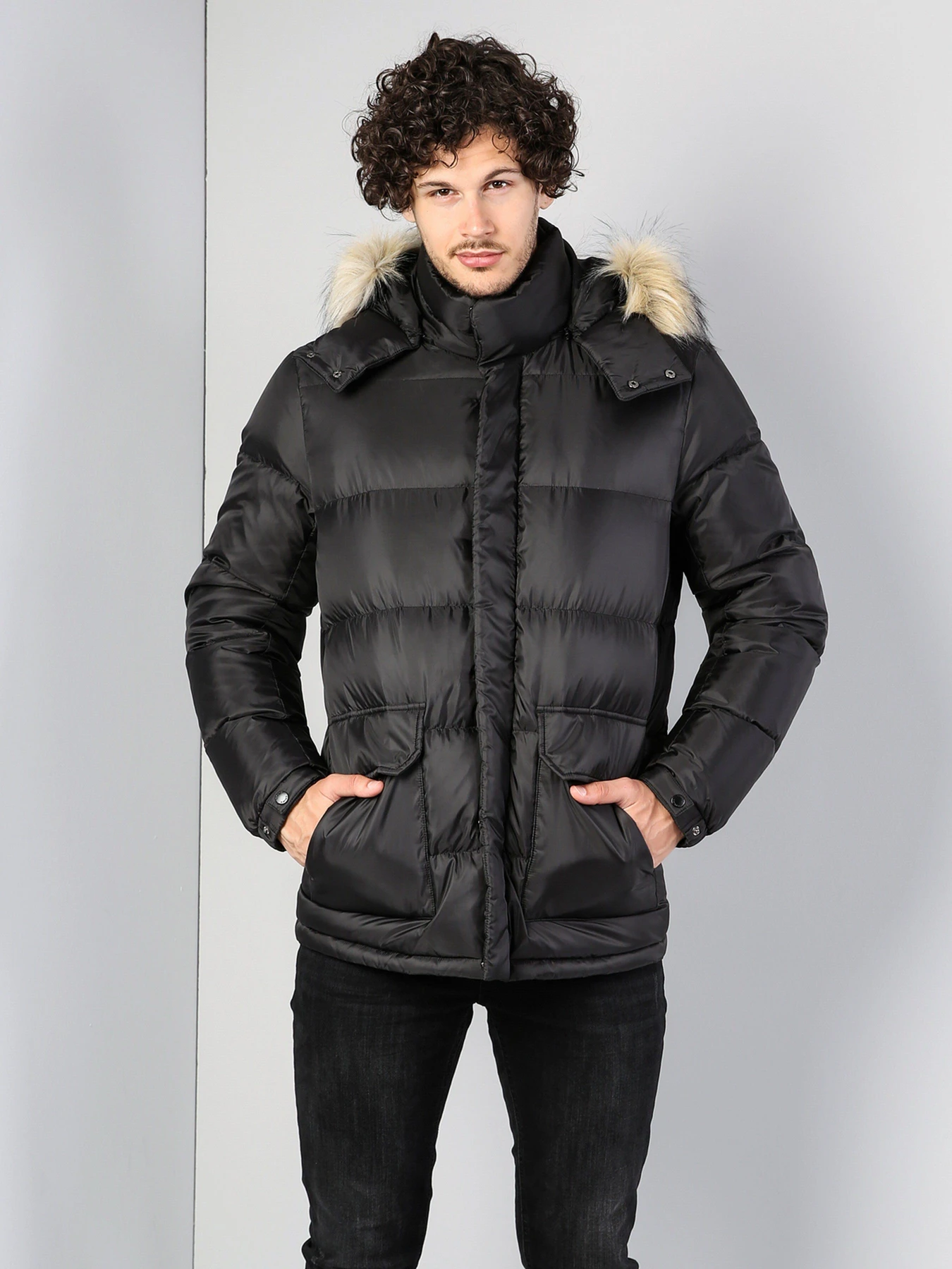 Куртки и дубленки Colin’s модель CL1036064BLK Куртки и дубленки Colin’s модель CL1036064BLK Фото