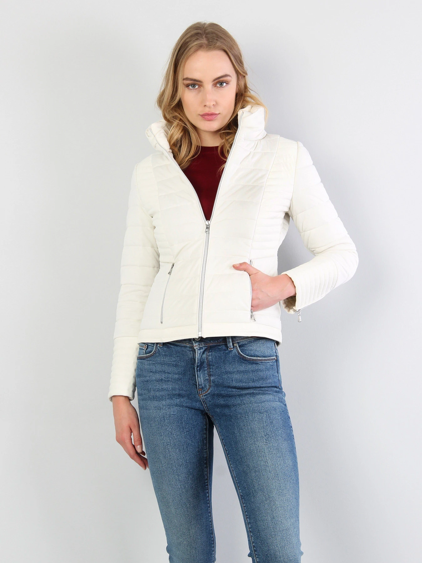 Куртки и дубленки Colin’s модель CL1036119WHT Куртки и дубленки Colin’s модель CL1036119WHT Фото