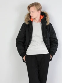 Куртки и дубленки Colin’s модель CL1044351BLK Фото