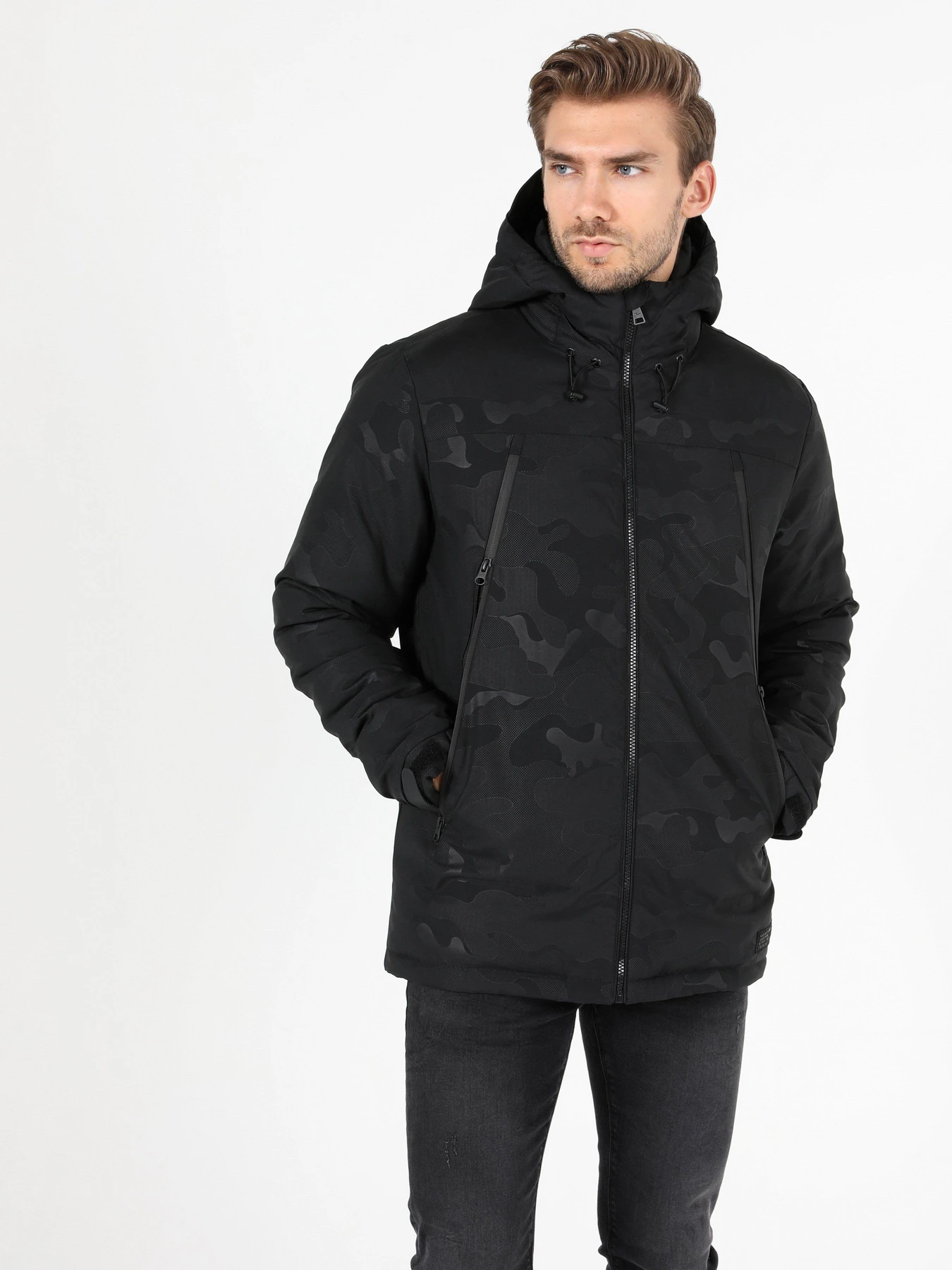 Куртки и дубленки Colin’s модель CL1045264BLK Фото
