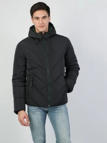 Куртки и дубленки Colin’s модель CL1045507BLK Фото