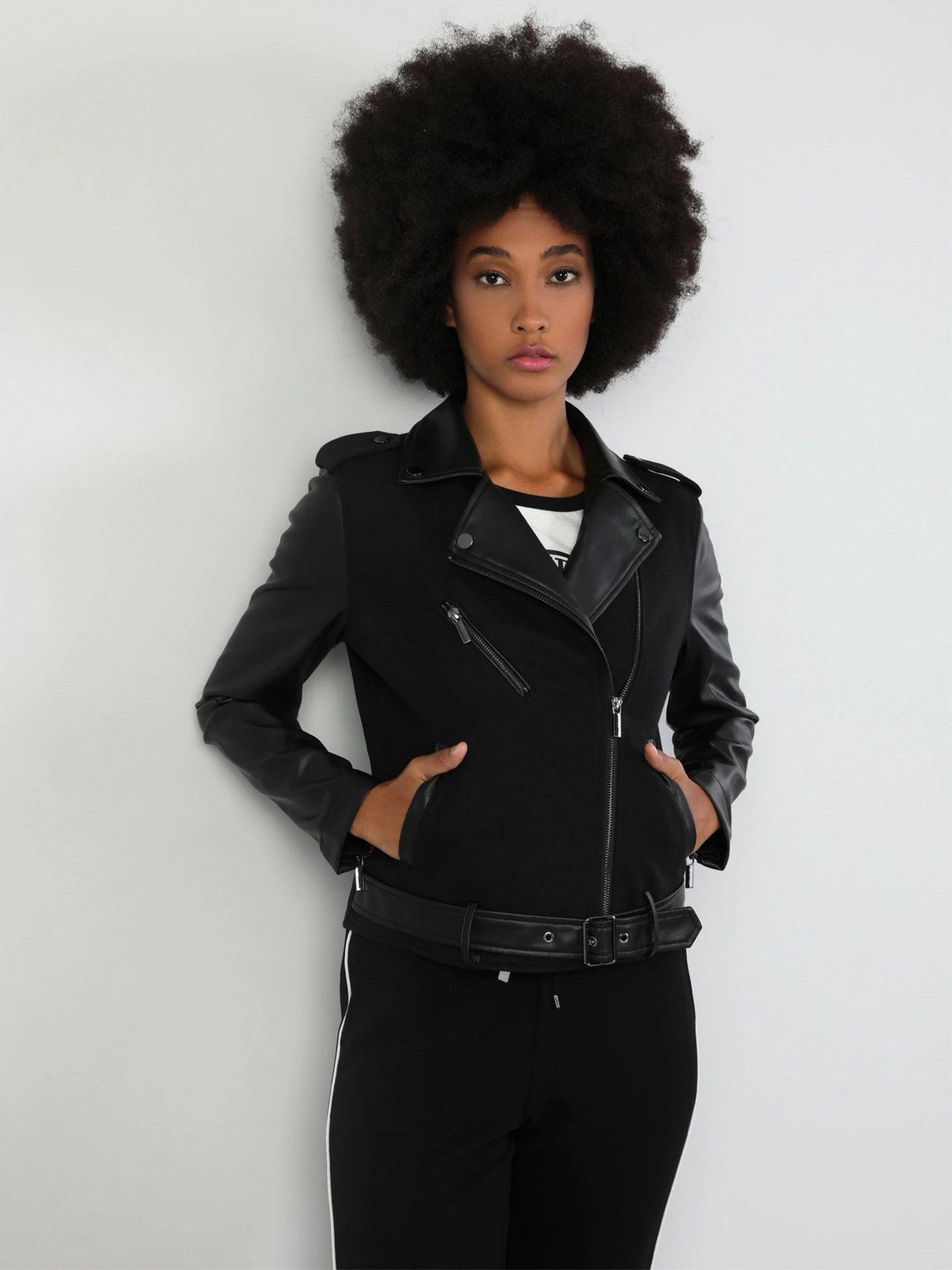 Куртки и дубленки Colin’s модель CL1047289BLK Куртки и дубленки Colin’s модель CL1047289BLK Фото