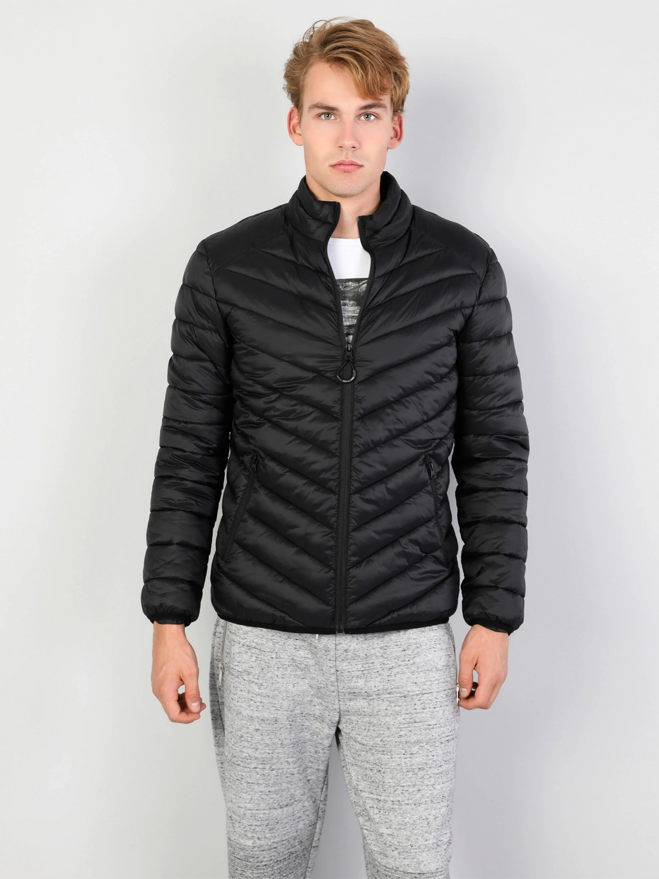 Куртки и дубленки Colin’s модель CL1047839BLK Фото