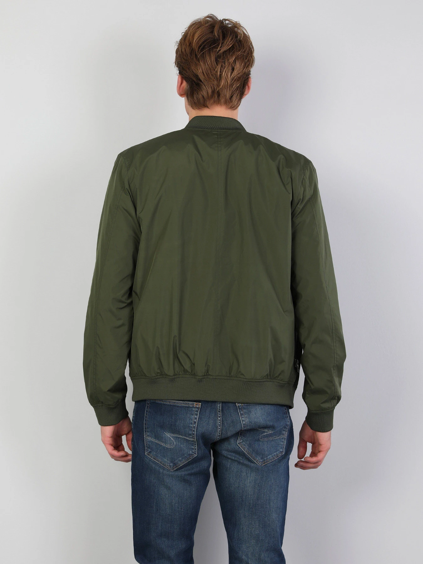 Куртки и дубленки Colin’s модель CL1047911KHA Куртки и дубленки Colin’s модель CL1047911KHA Фото