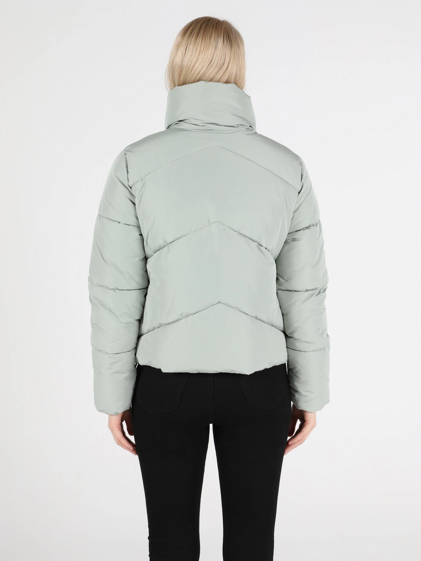 Куртки и дубленки Colin’s модель CL1050694MNT Куртки и дубленки Colin’s модель CL1050694MNT Фото
