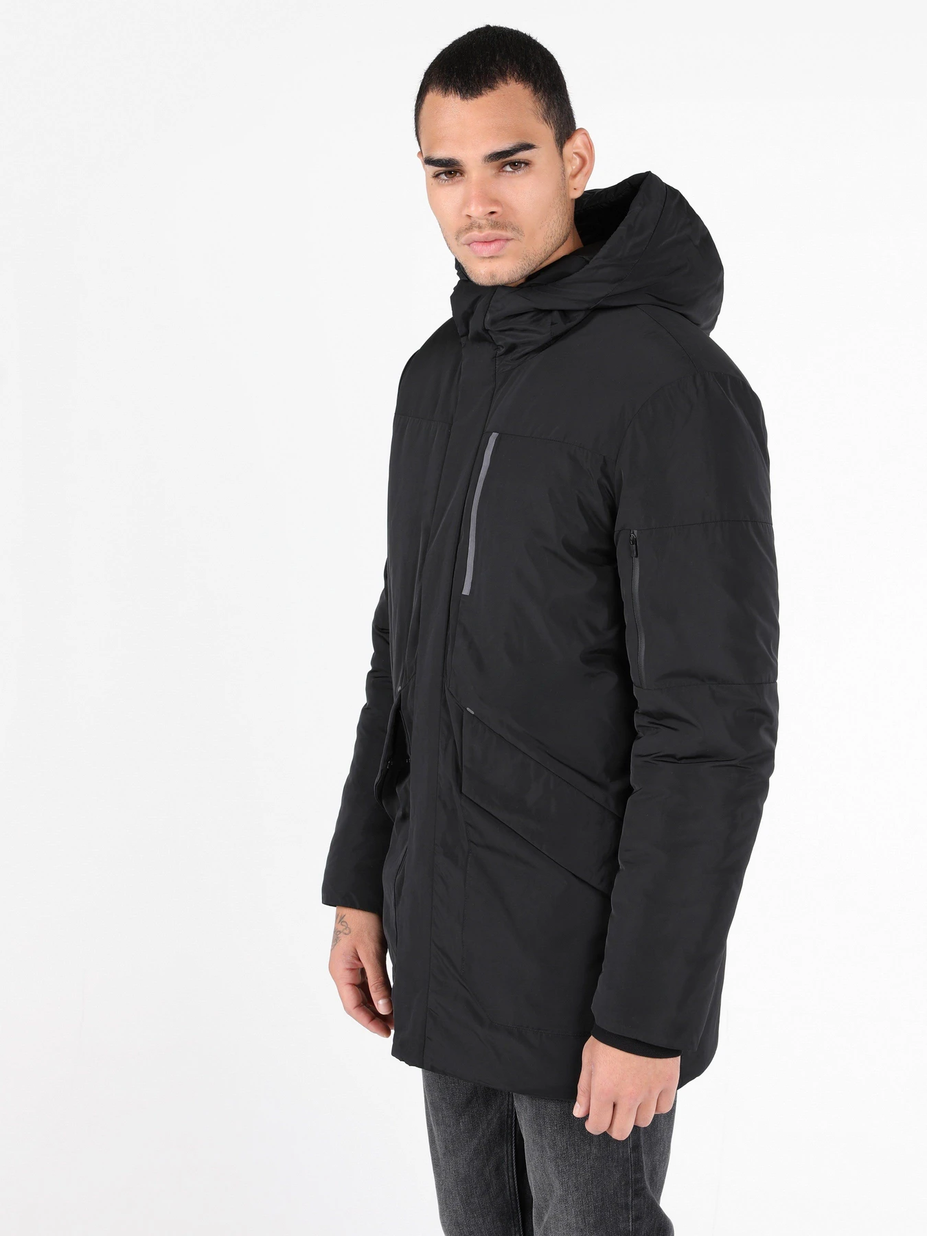 Куртки и дубленки Colin’s модель CL1051059BLK Куртки и дубленки Colin’s модель CL1051059BLK Фото